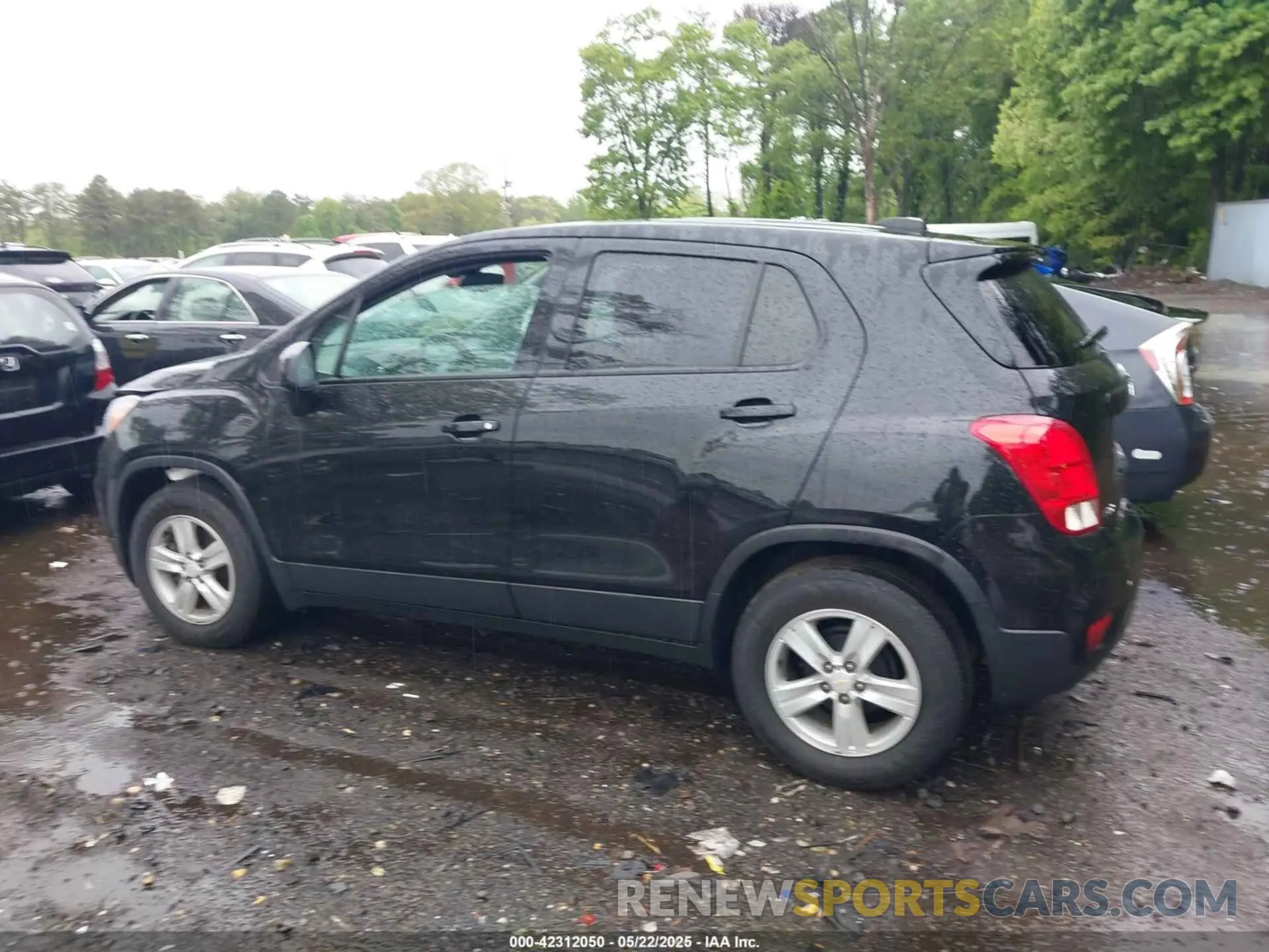 14 Photograph of a damaged car KL7CJKSB2MB312199 CHEVROLET TRAX 2021