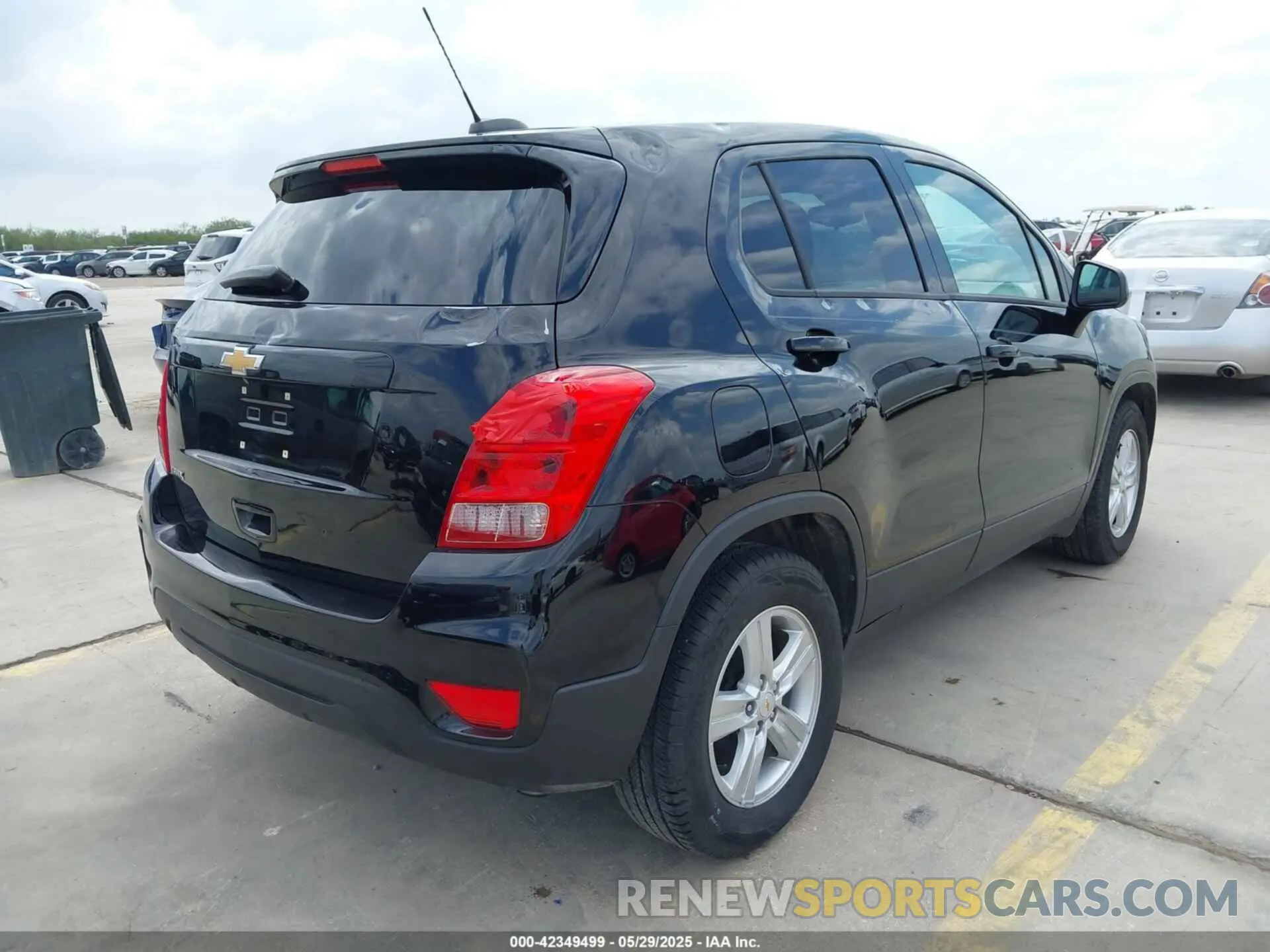 4 Photograph of a damaged car KL7CJKSB2MB320416 CHEVROLET TRAX 2021