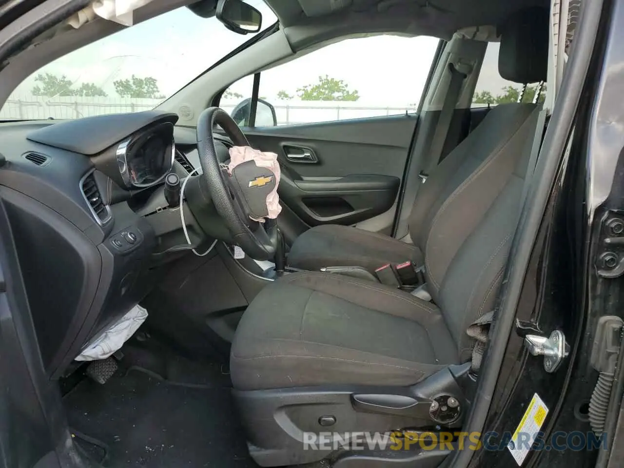 7 Photograph of a damaged car KL7CJKSB3MB300658 CHEVROLET TRAX 2021