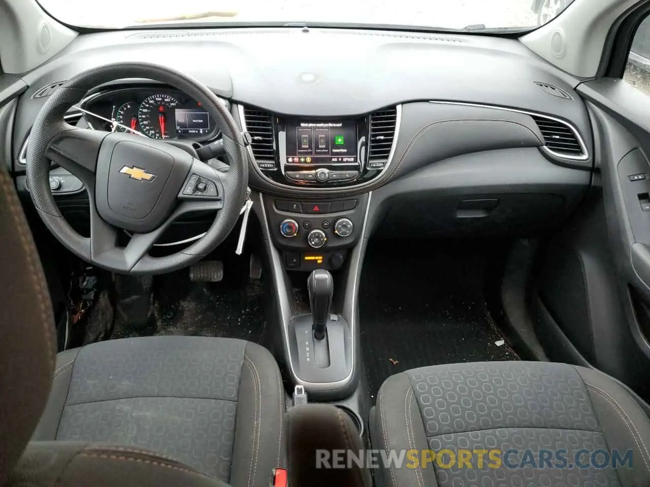 8 Photograph of a damaged car KL7CJKSB3MB305939 CHEVROLET TRAX 2021