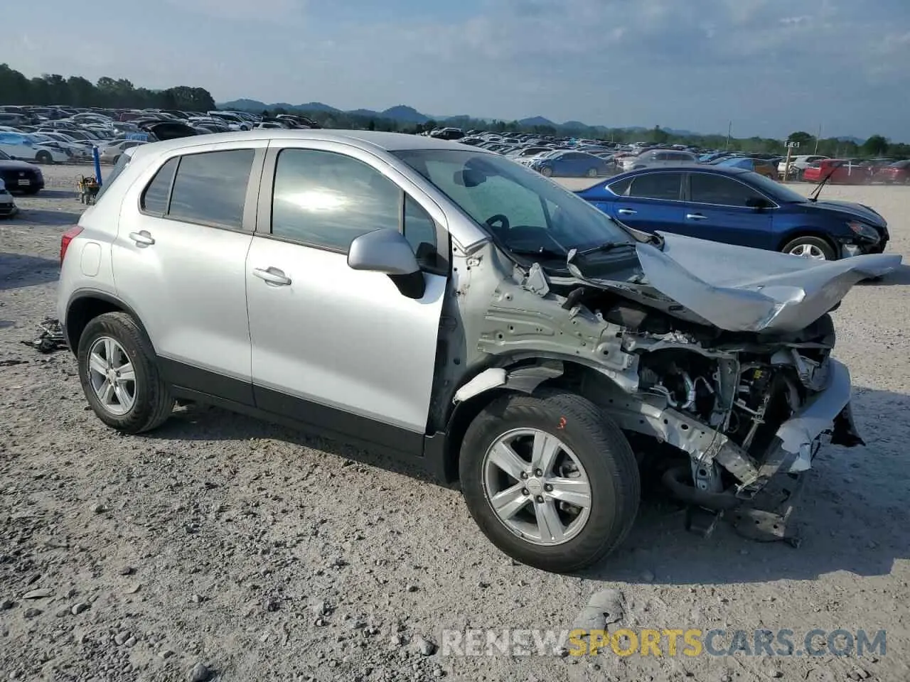 4 Photograph of a damaged car KL7CJKSB3MB308002 CHEVROLET TRAX 2021
