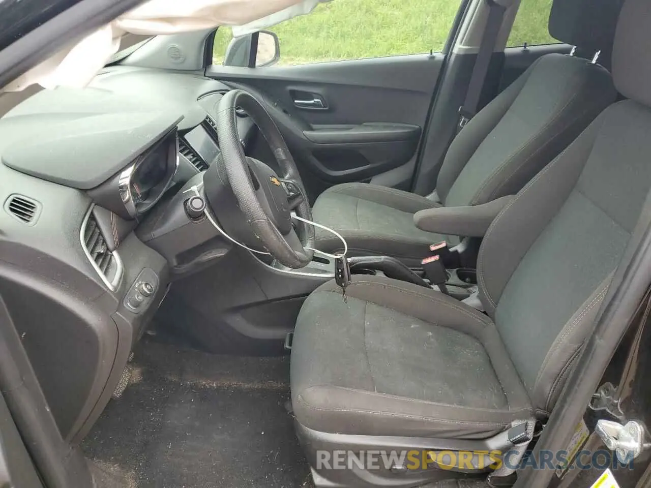 7 Photograph of a damaged car KL7CJKSB3MB320568 CHEVROLET TRAX 2021