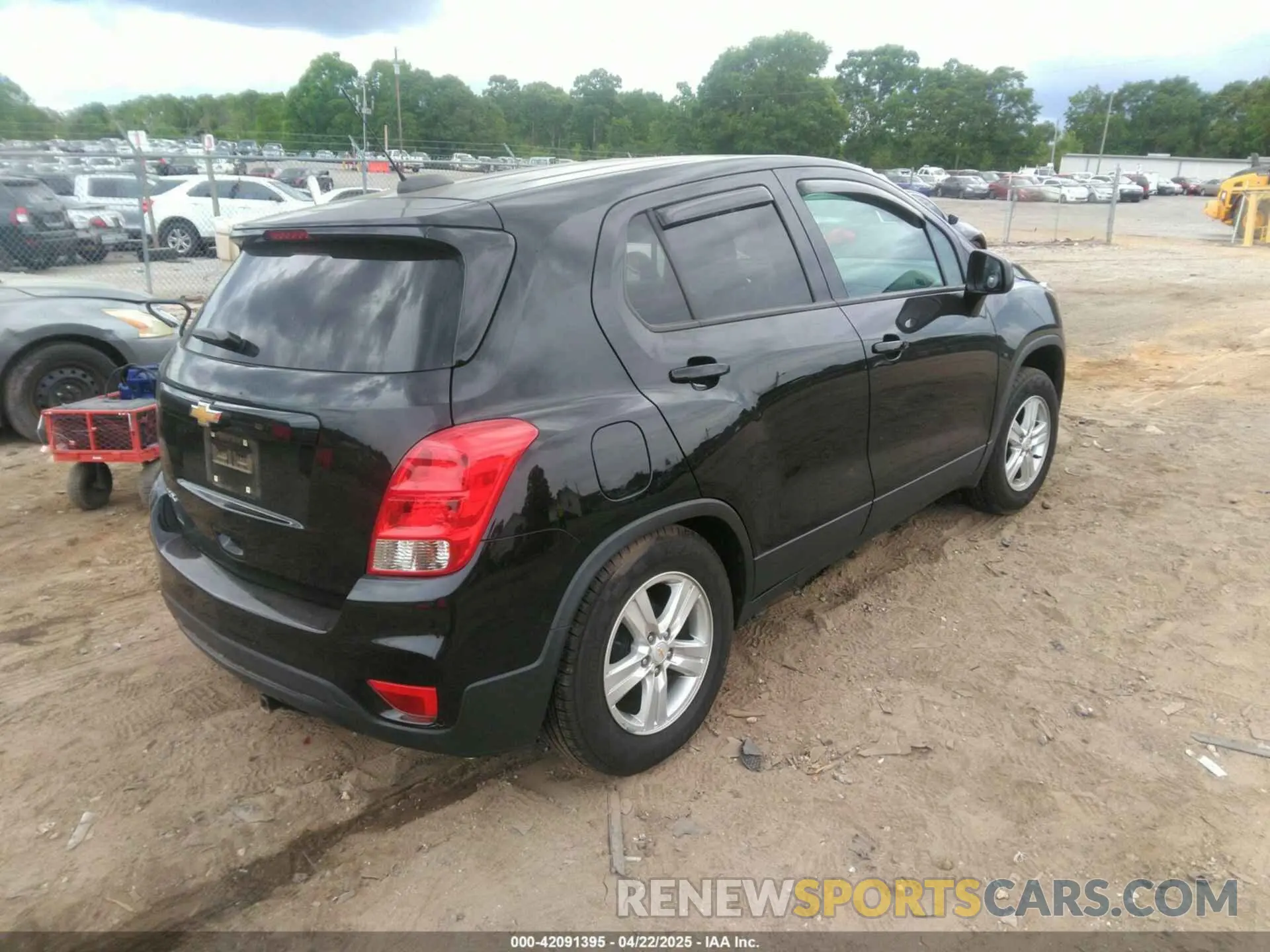 4 Photograph of a damaged car KL7CJKSB3MB332543 CHEVROLET TRAX 2021