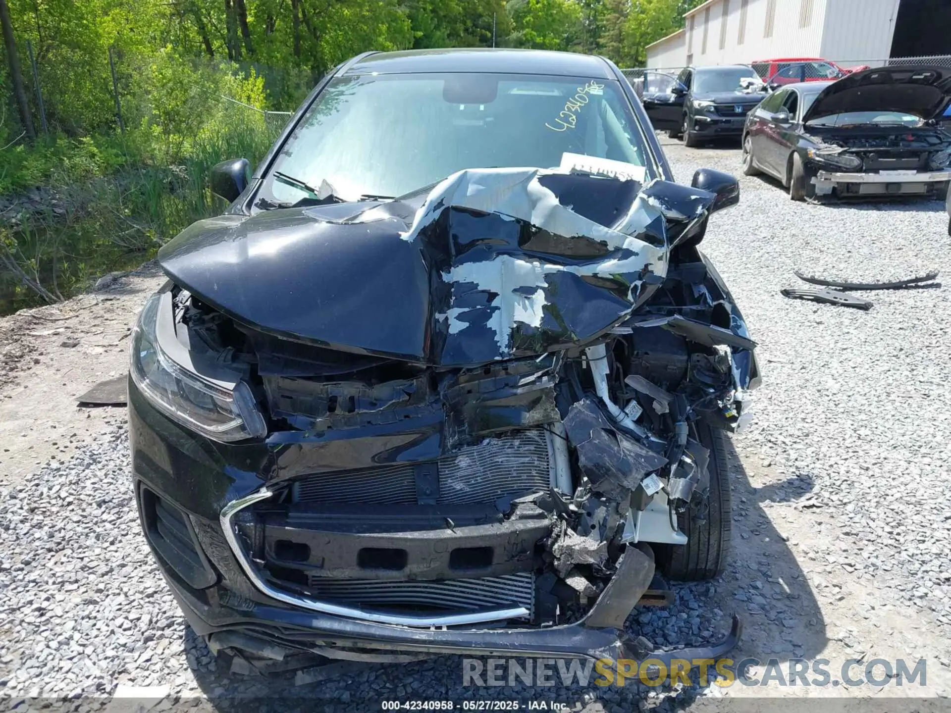 11 Photograph of a damaged car KL7CJKSB4MB302421 CHEVROLET TRAX 2021