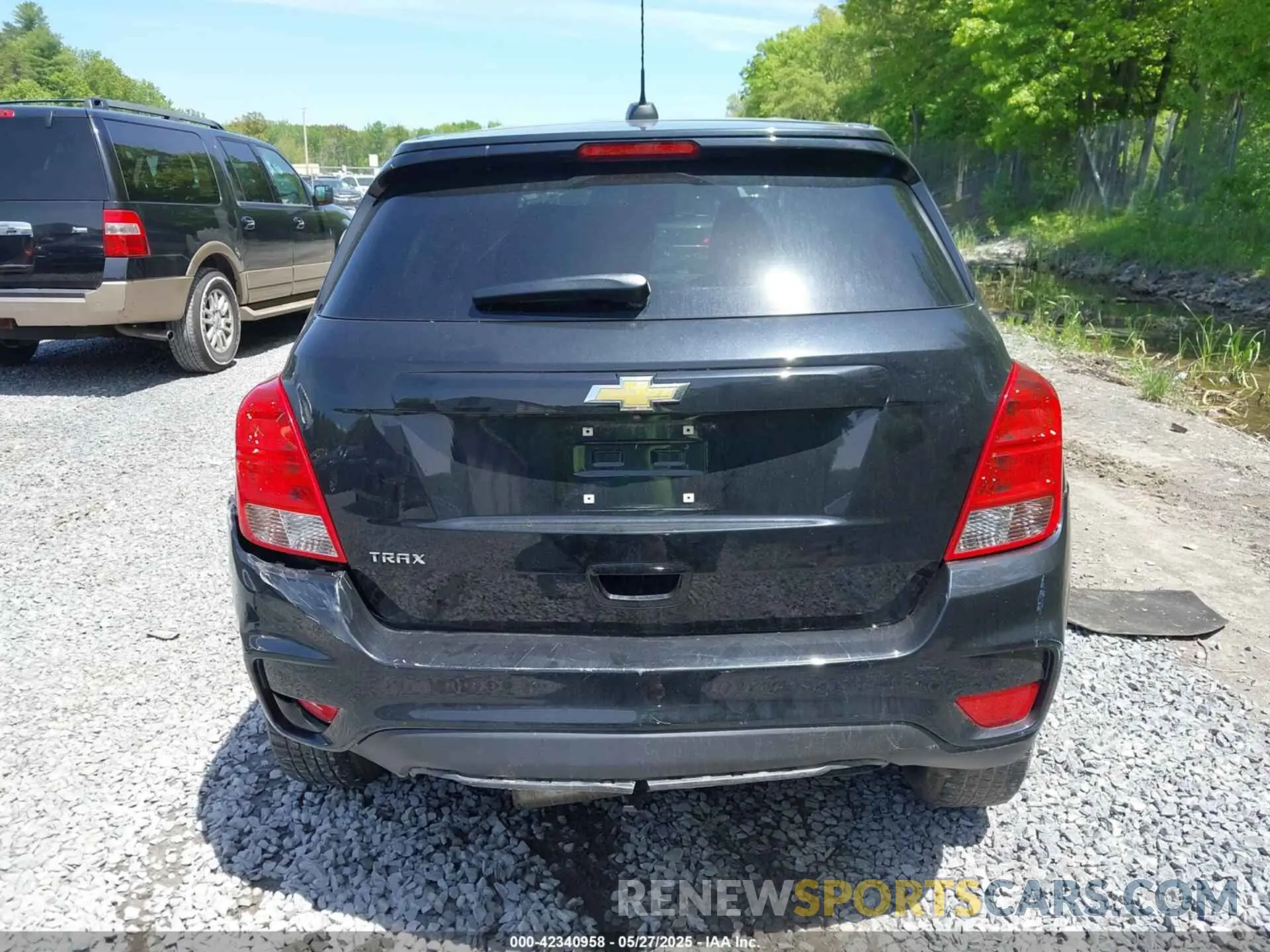 15 Photograph of a damaged car KL7CJKSB4MB302421 CHEVROLET TRAX 2021