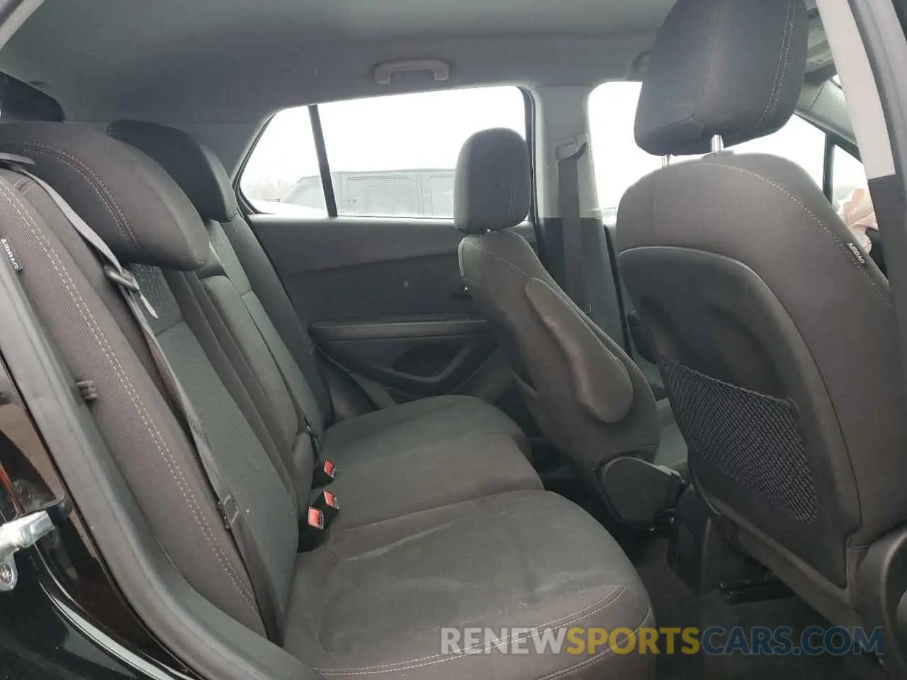 10 Photograph of a damaged car KL7CJKSB4MB316092 CHEVROLET TRAX 2021