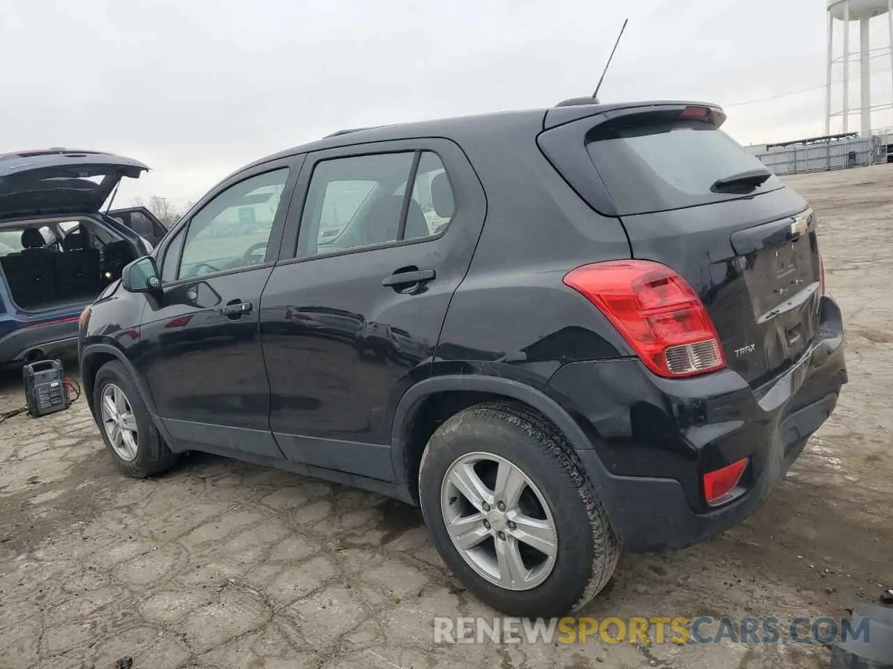 2 Photograph of a damaged car KL7CJKSB4MB316092 CHEVROLET TRAX 2021