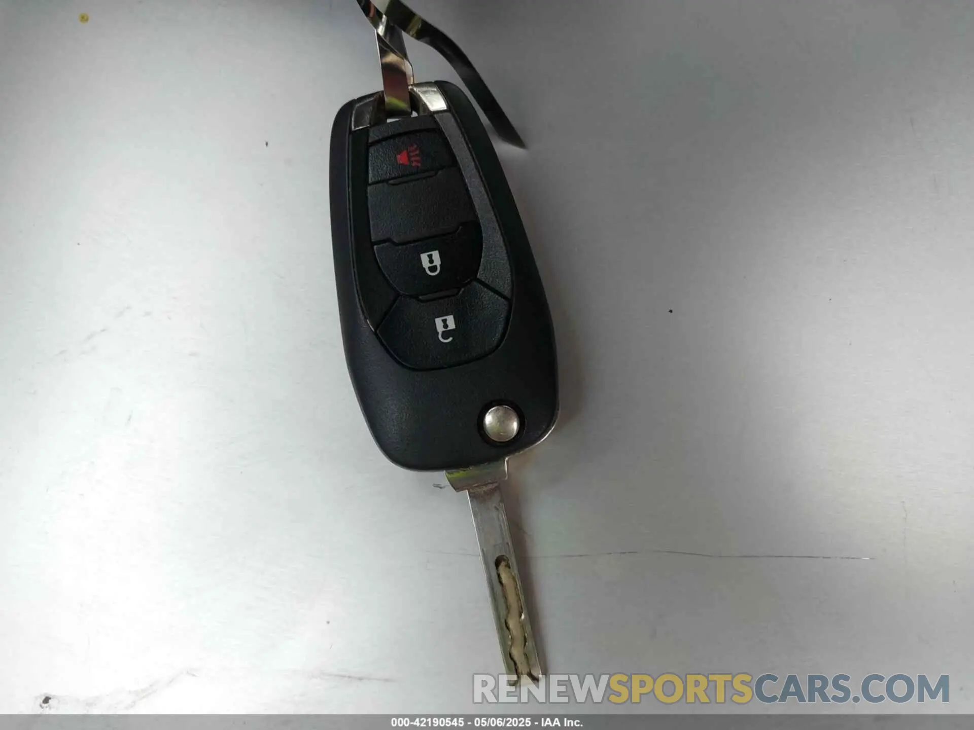 11 Photograph of a damaged car KL7CJKSB4MB320840 CHEVROLET TRAX 2021