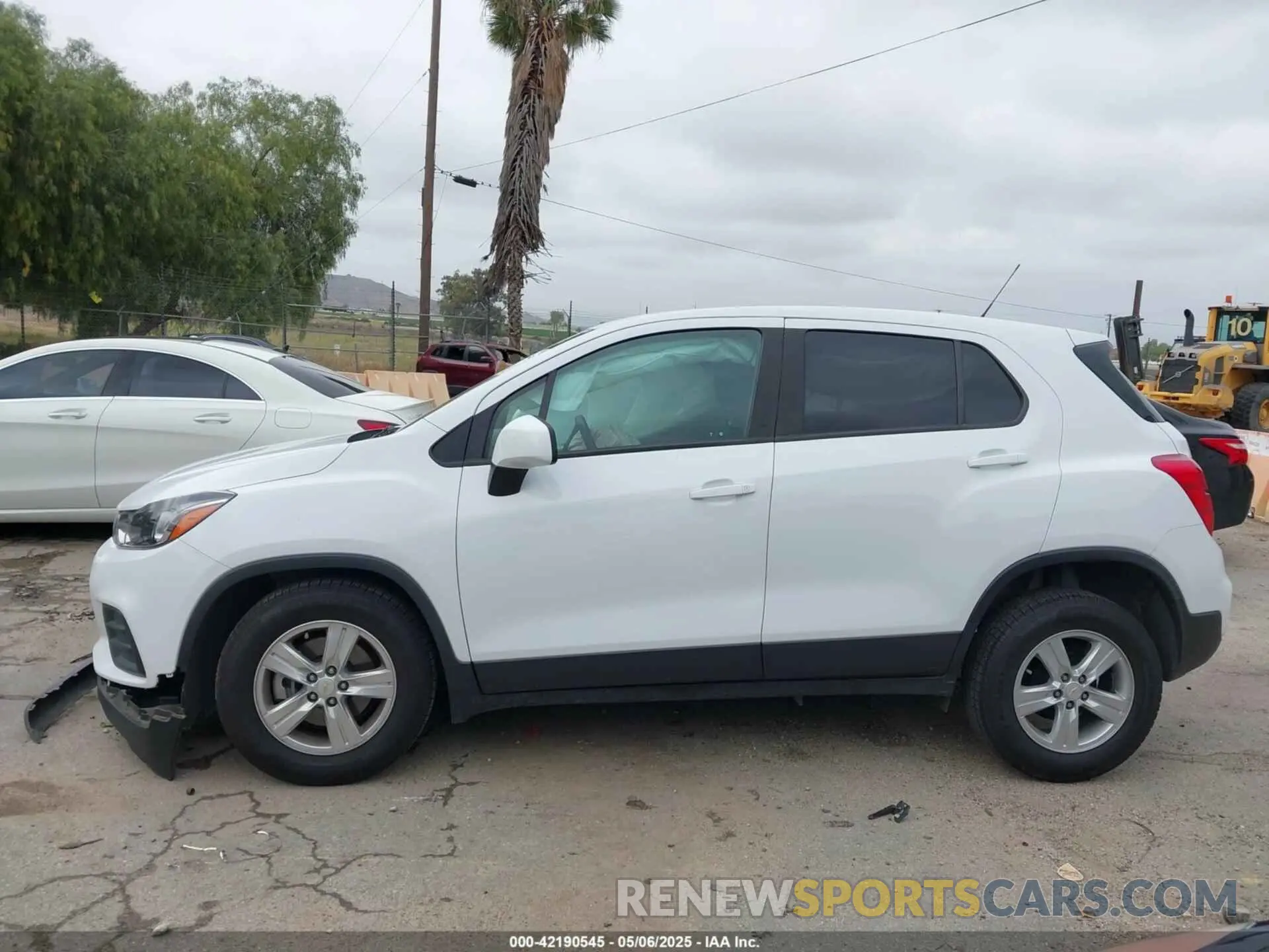 14 Photograph of a damaged car KL7CJKSB4MB320840 CHEVROLET TRAX 2021