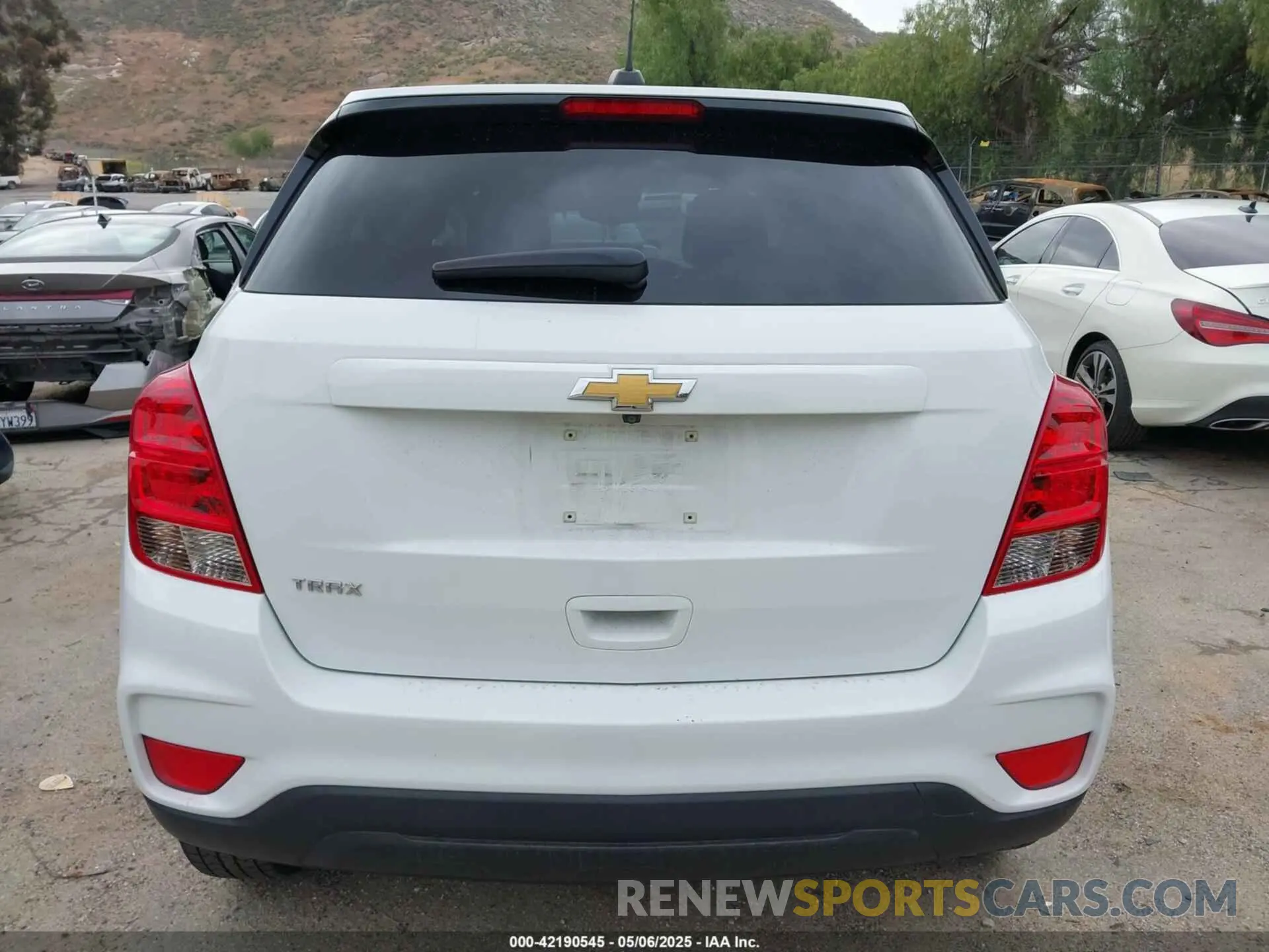 16 Photograph of a damaged car KL7CJKSB4MB320840 CHEVROLET TRAX 2021