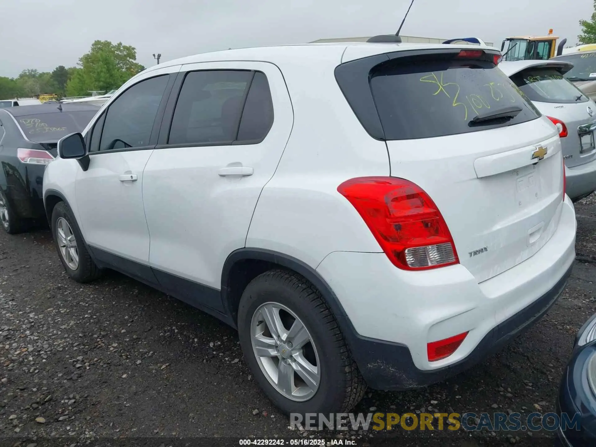 3 Photograph of a damaged car KL7CJKSB5MB327652 CHEVROLET TRAX 2021