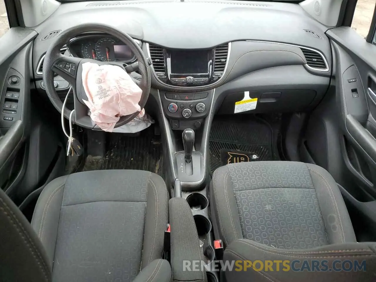 8 Photograph of a damaged car KL7CJKSB5MB327988 CHEVROLET TRAX 2021