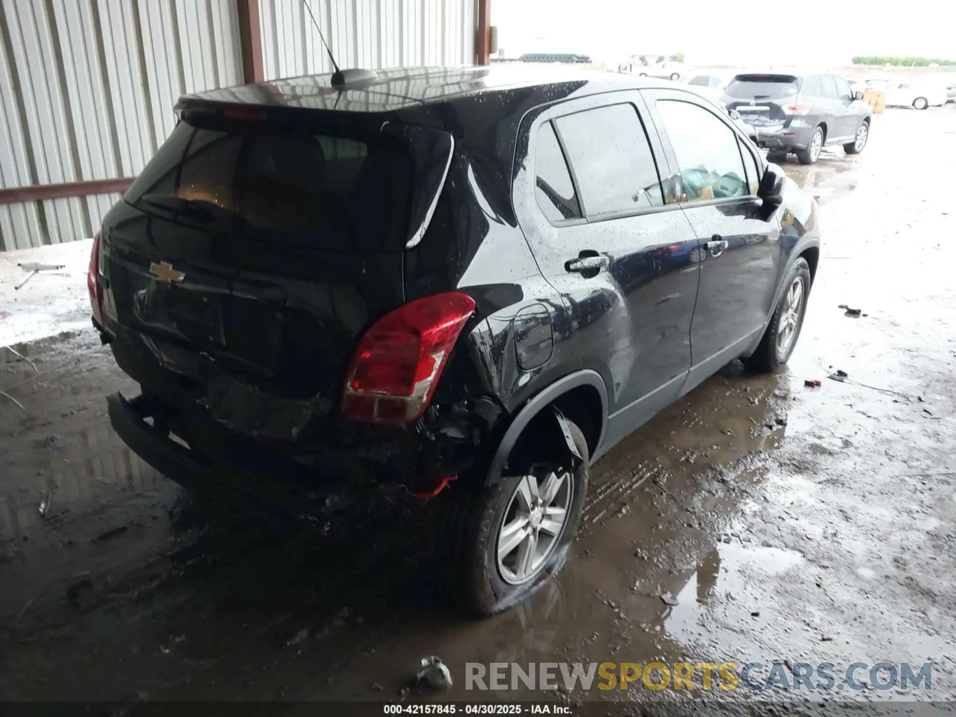 4 Photograph of a damaged car KL7CJKSB5MB334956 CHEVROLET TRAX 2021
