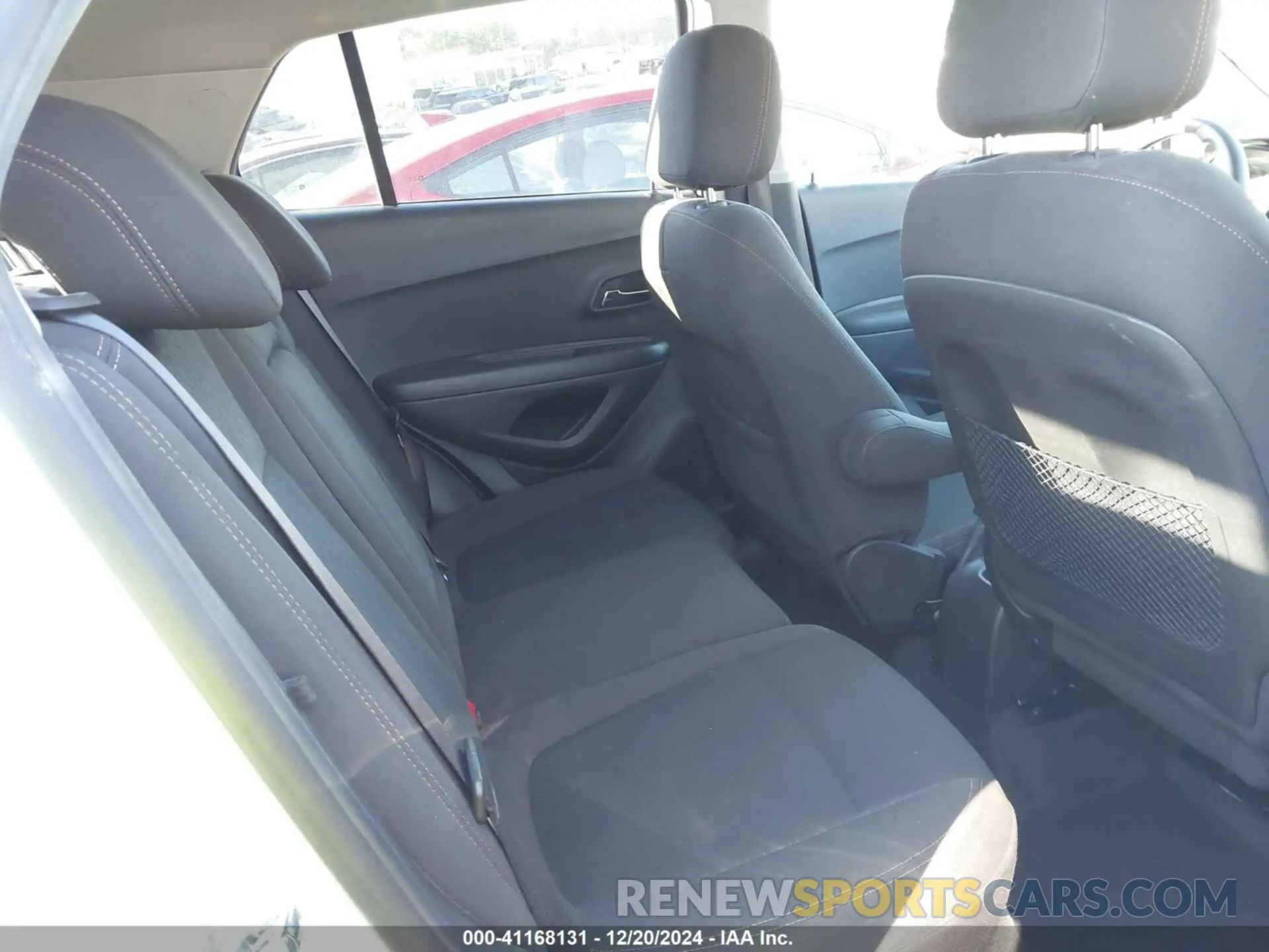 8 Photograph of a damaged car KL7CJKSB6MB341057 CHEVROLET TRAX 2021