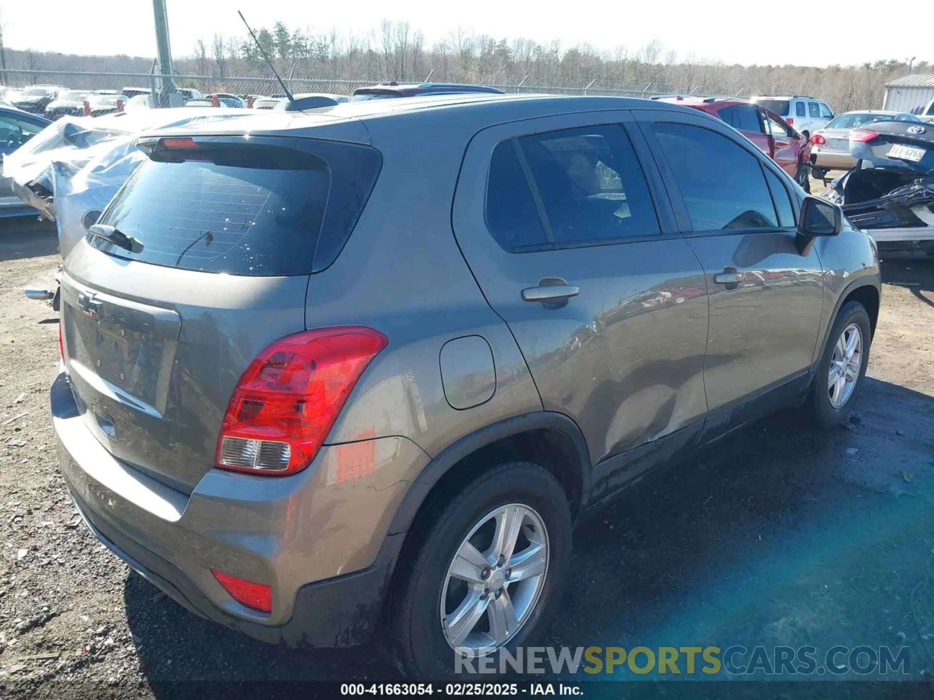 4 Photograph of a damaged car KL7CJKSB7MB306172 CHEVROLET TRAX 2021