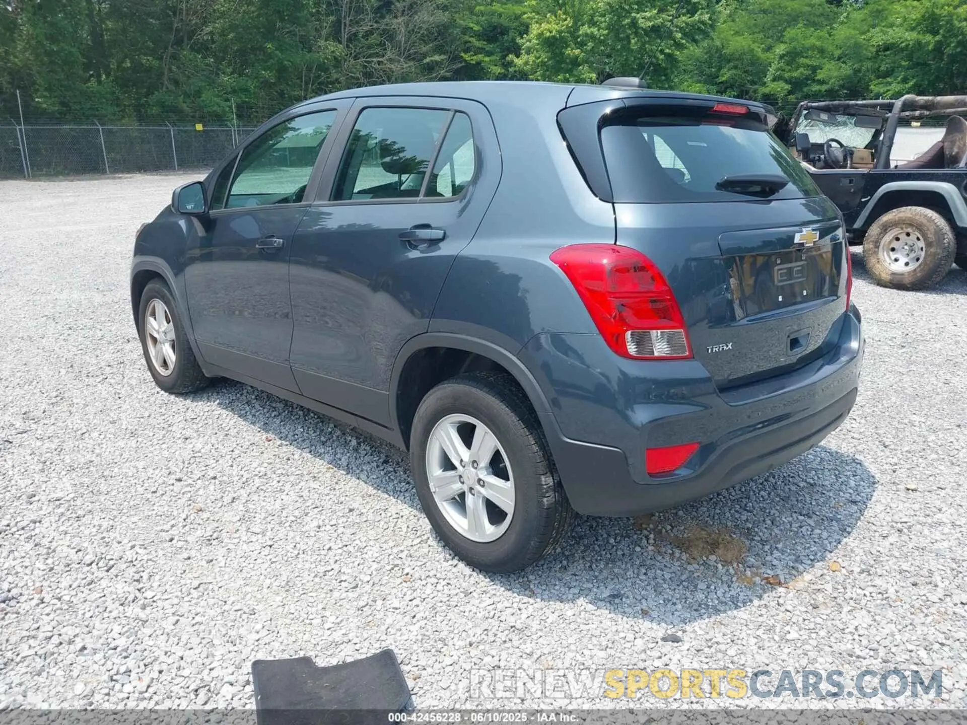 3 Photograph of a damaged car KL7CJKSB7MB307760 CHEVROLET TRAX 2021