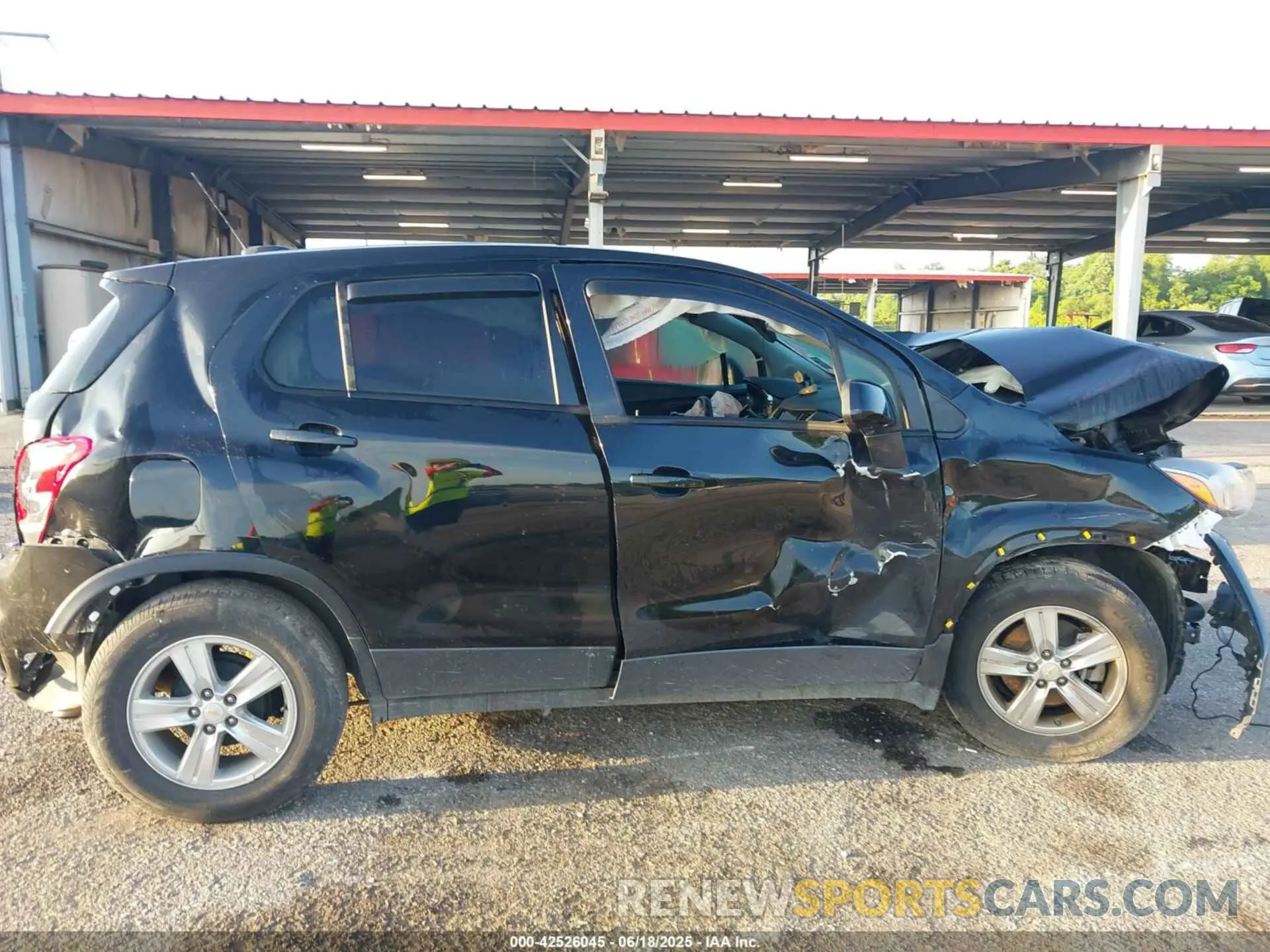 12 Photograph of a damaged car KL7CJKSB8MB301613 CHEVROLET TRAX 2021