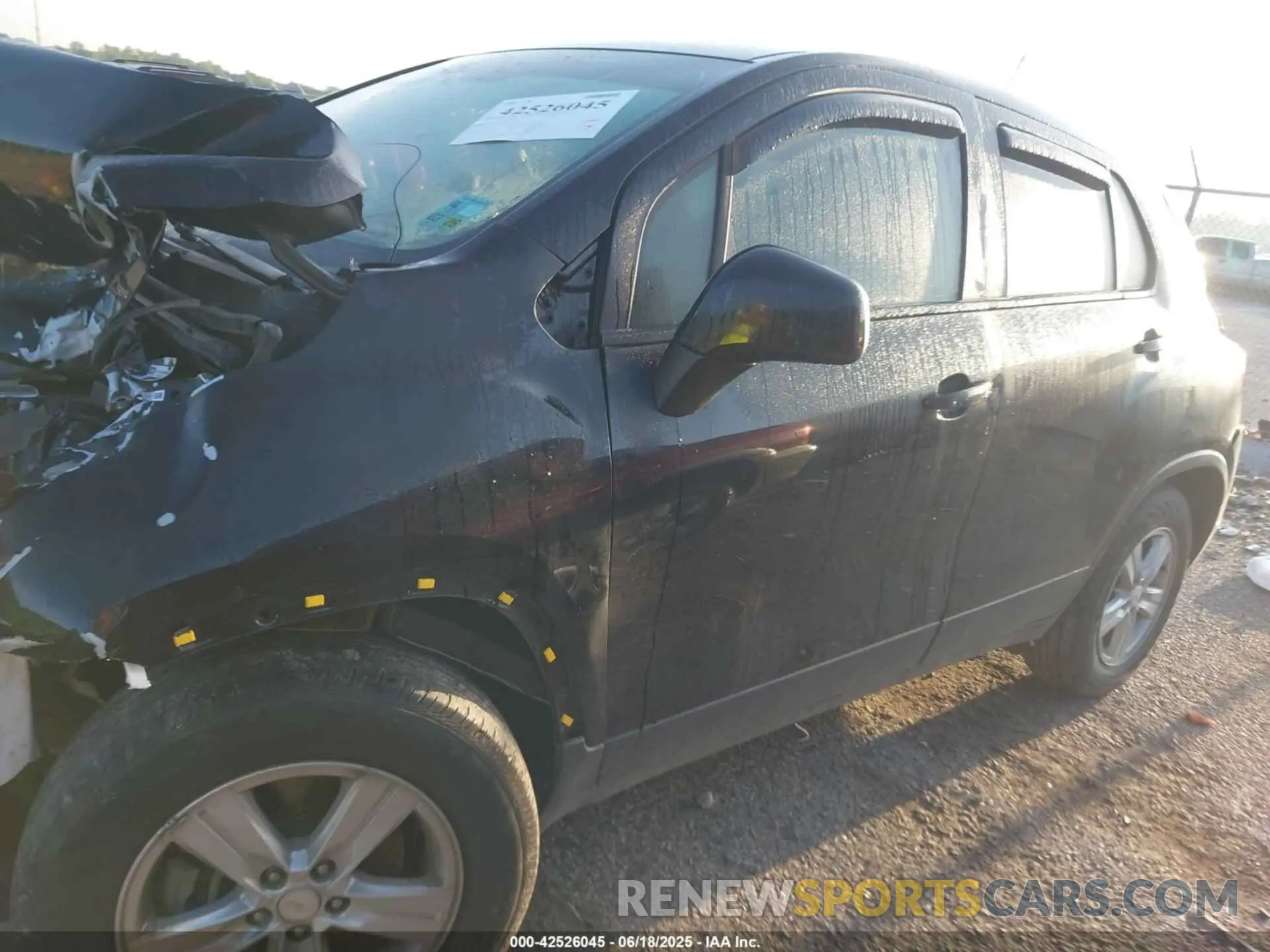 13 Photograph of a damaged car KL7CJKSB8MB301613 CHEVROLET TRAX 2021