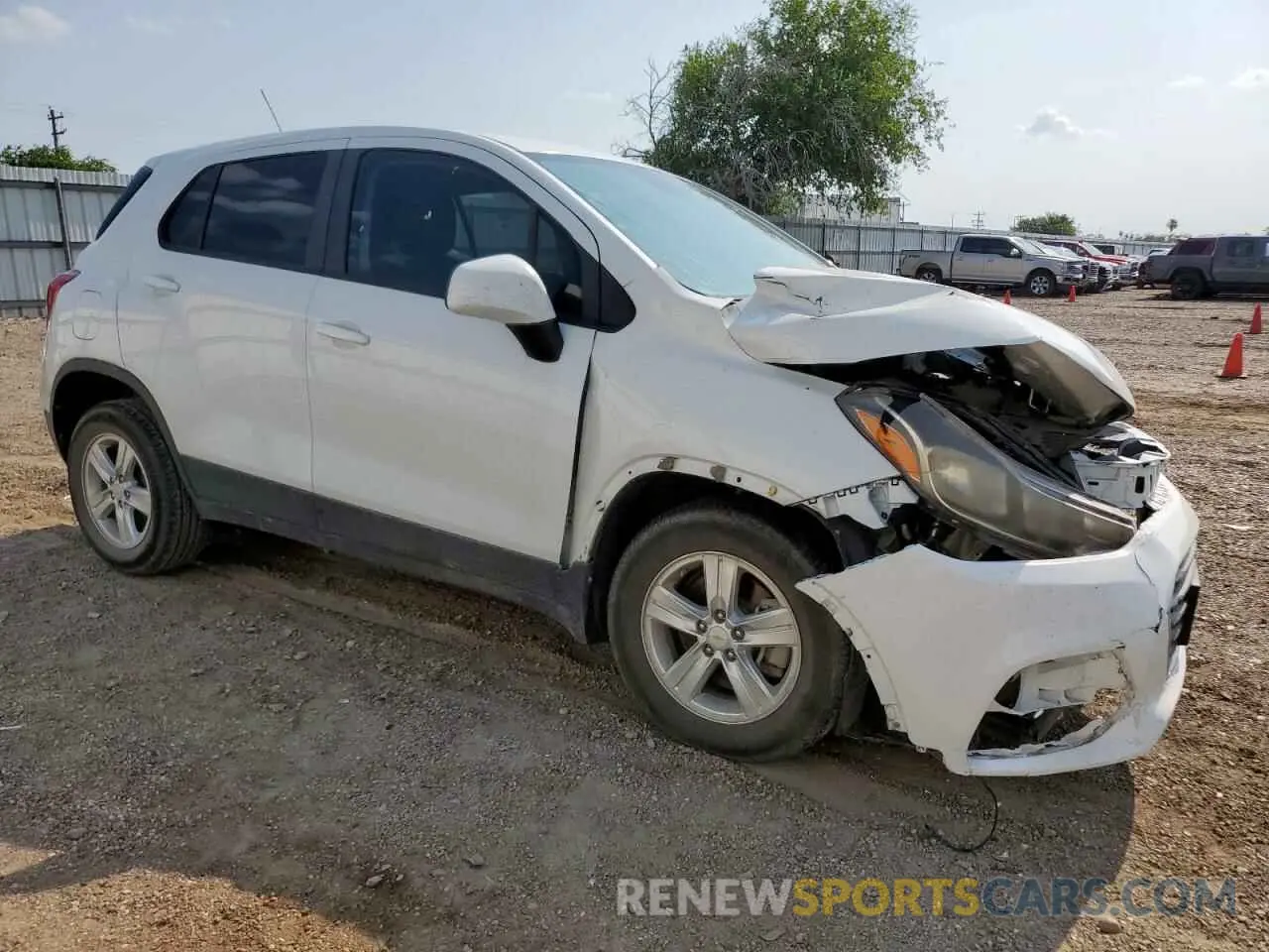 4 Photograph of a damaged car KL7CJKSB8MB302888 CHEVROLET TRAX 2021