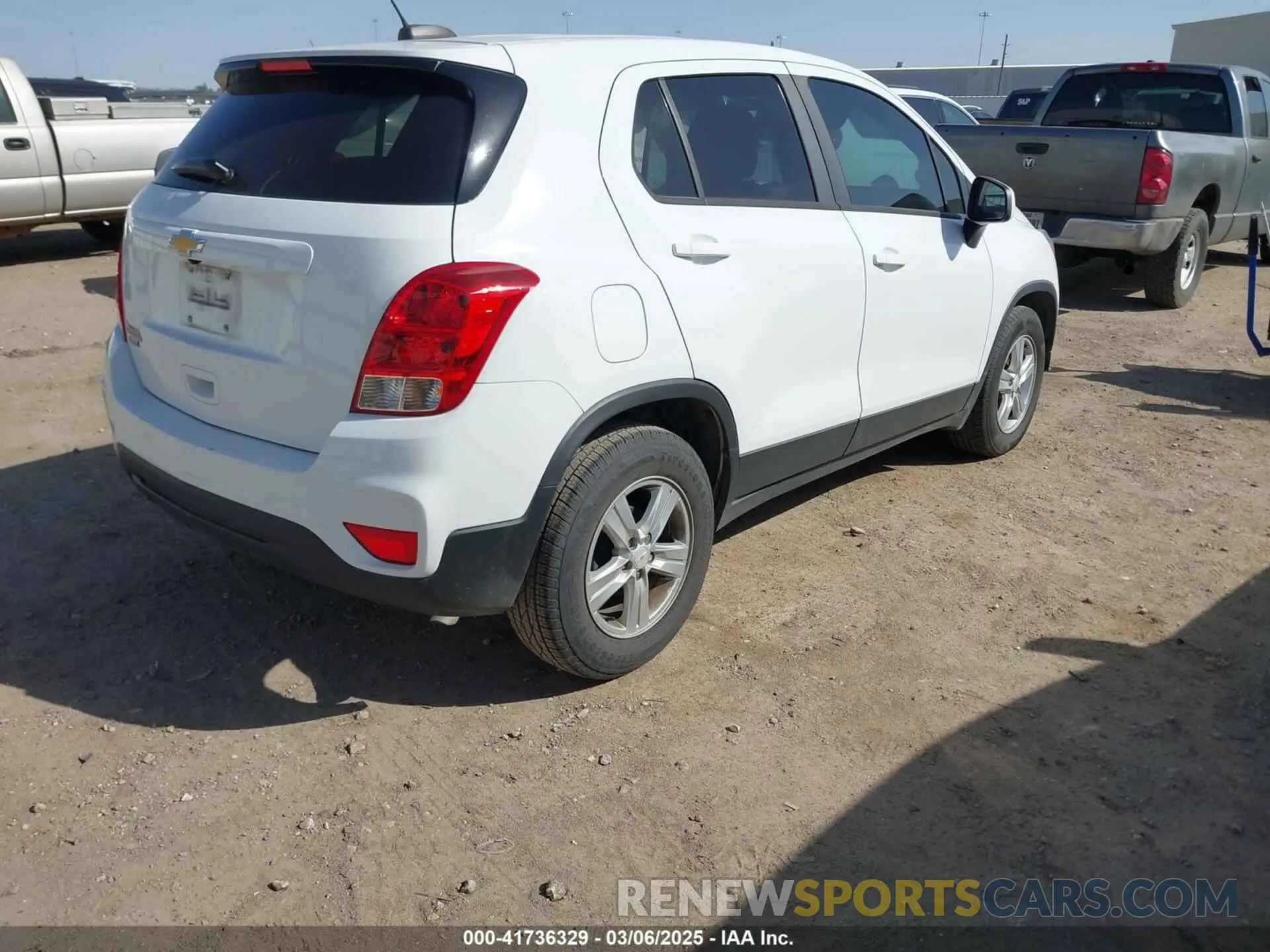 4 Photograph of a damaged car KL7CJKSB9MB301460 CHEVROLET TRAX 2021