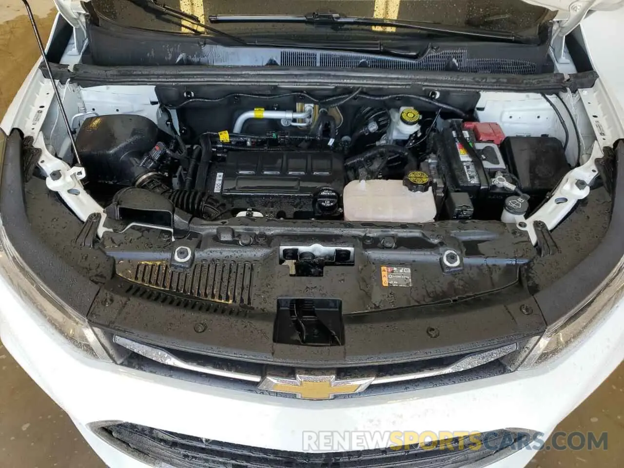 11 Photograph of a damaged car KL7CJKSB9MB303838 CHEVROLET TRAX 2021