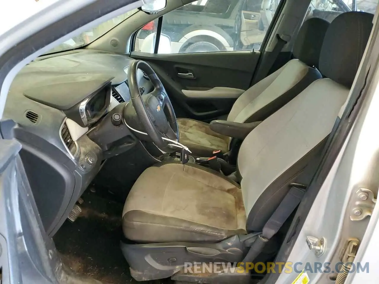 7 Photograph of a damaged car KL7CJKSB9MB306982 CHEVROLET TRAX 2021