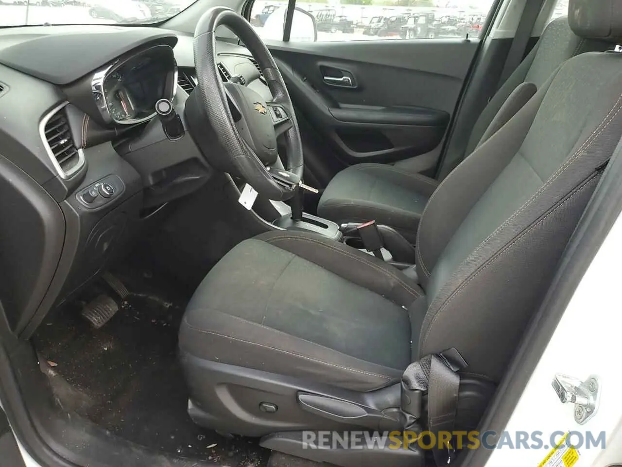 7 Photograph of a damaged car KL7CJKSM4MB364791 CHEVROLET TRAX 2021