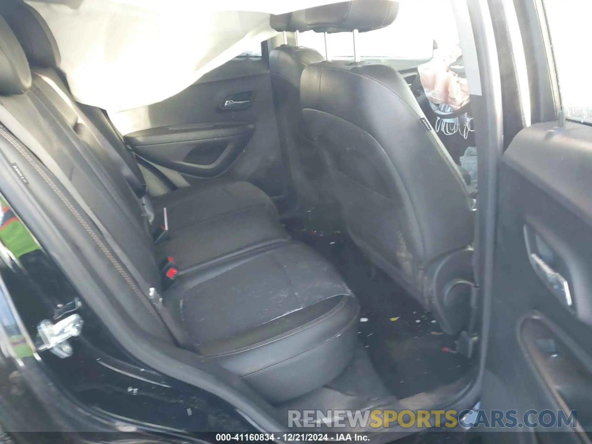 8 Photograph of a damaged car KL7CJLSB0MB306262 CHEVROLET TRAX 2021