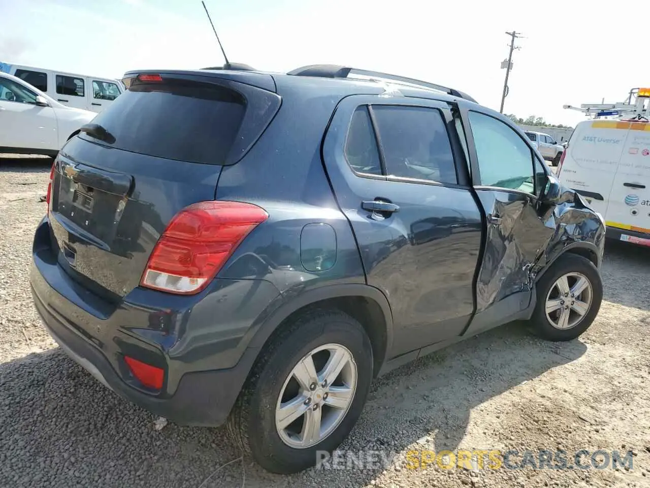 3 Photograph of a damaged car KL7CJLSB0MB329962 CHEVROLET TRAX 2021