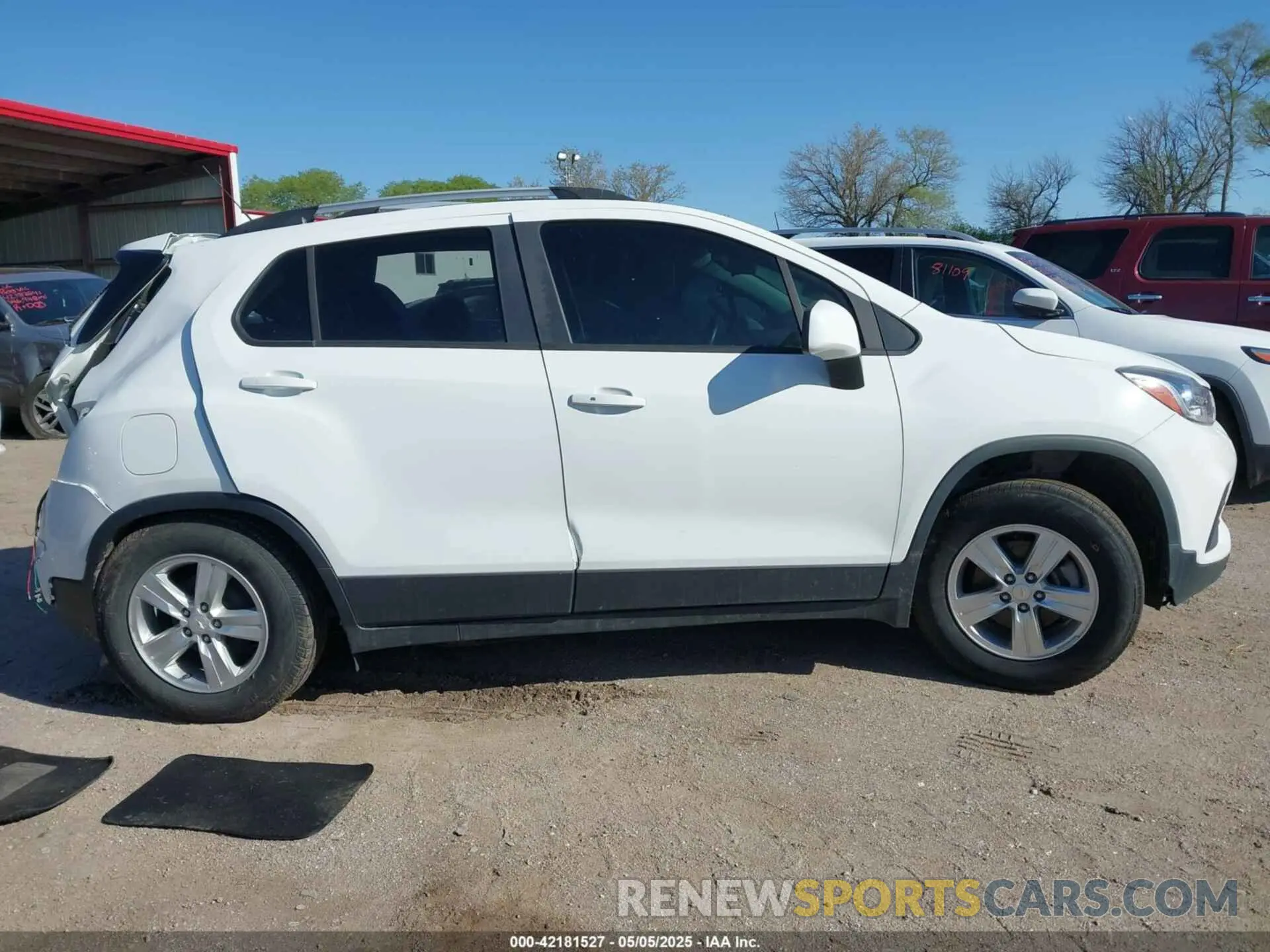 13 Photograph of a damaged car KL7CJLSB0MB339794 CHEVROLET TRAX 2021