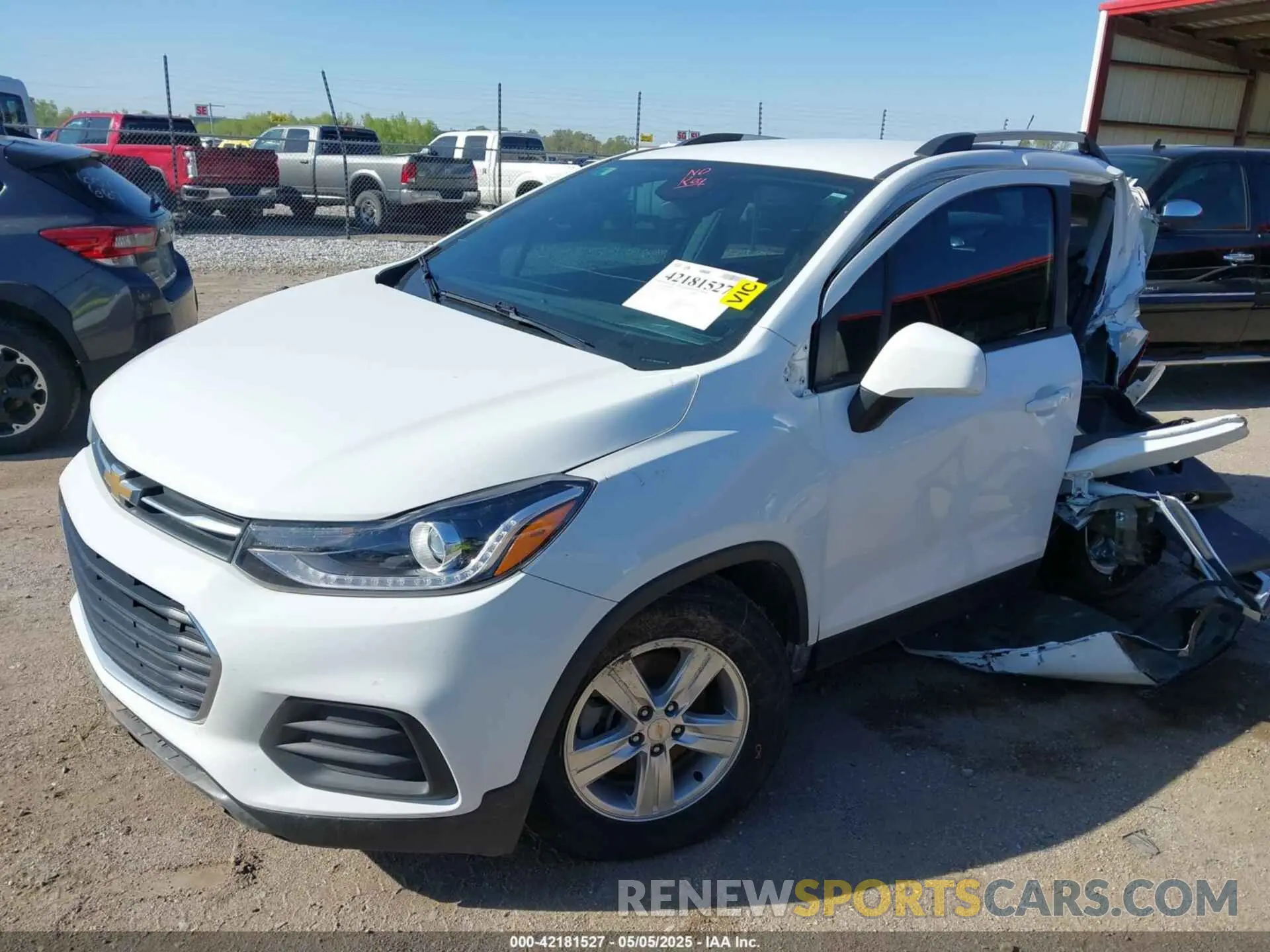 2 Photograph of a damaged car KL7CJLSB0MB339794 CHEVROLET TRAX 2021