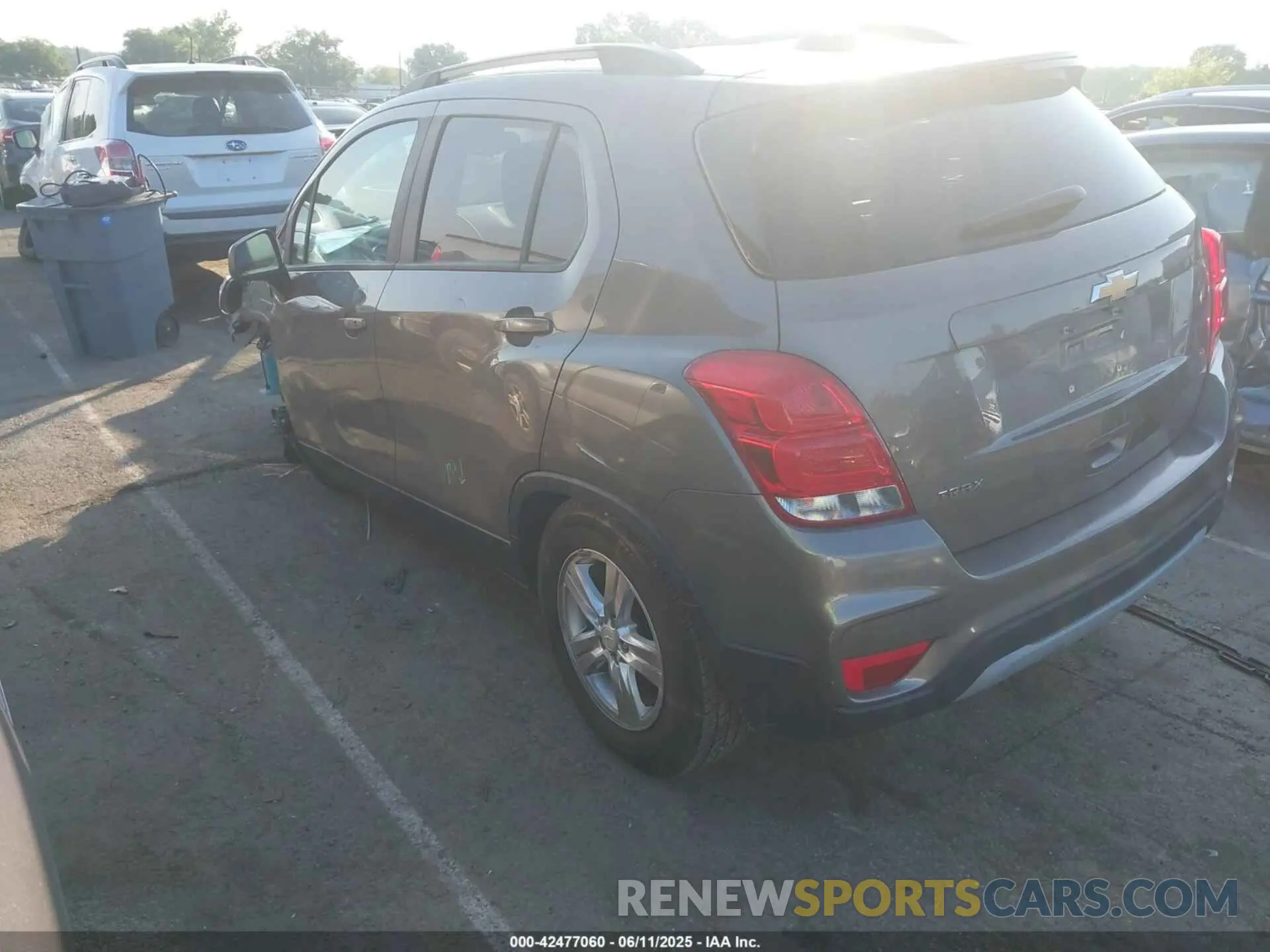 3 Photograph of a damaged car KL7CJLSB1MB330554 CHEVROLET TRAX 2021