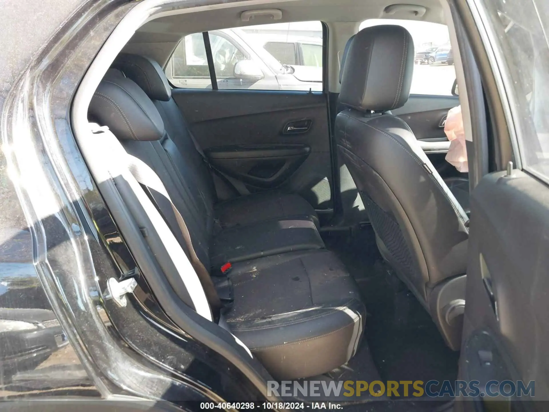 8 Photograph of a damaged car KL7CJLSB2MB310328 CHEVROLET TRAX 2021