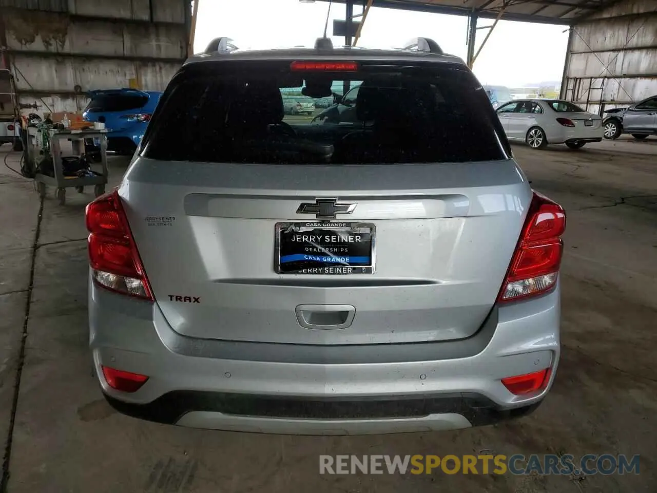 6 Photograph of a damaged car KL7CJLSB2MB320082 CHEVROLET TRAX 2021