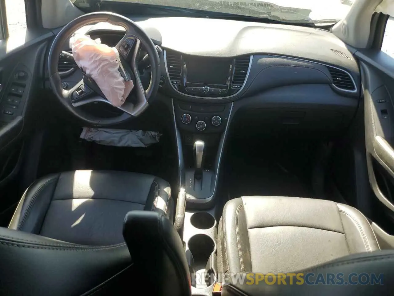 8 Photograph of a damaged car KL7CJLSB3MB323105 CHEVROLET TRAX 2021