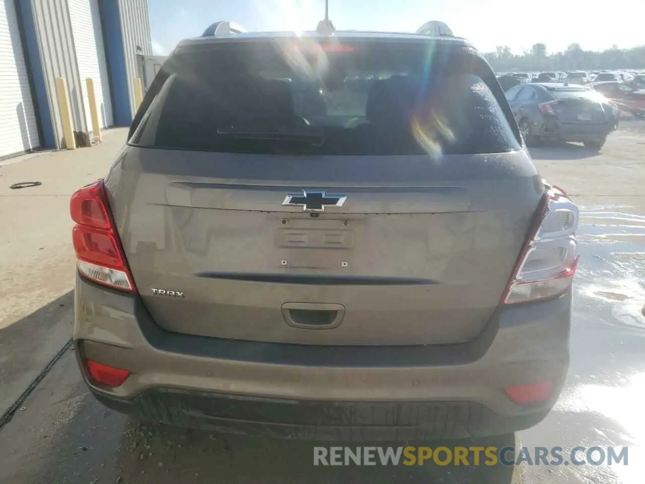 6 Photograph of a damaged car KL7CJLSB3MB331446 CHEVROLET TRAX 2021