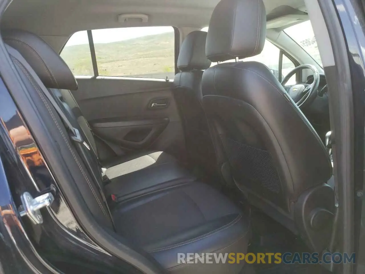 11 Photograph of a damaged car KL7CJLSB3MB355648 CHEVROLET TRAX 2021