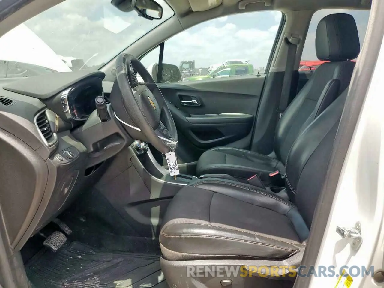 7 Photograph of a damaged car KL7CJLSB4MB304109 CHEVROLET TRAX 2021