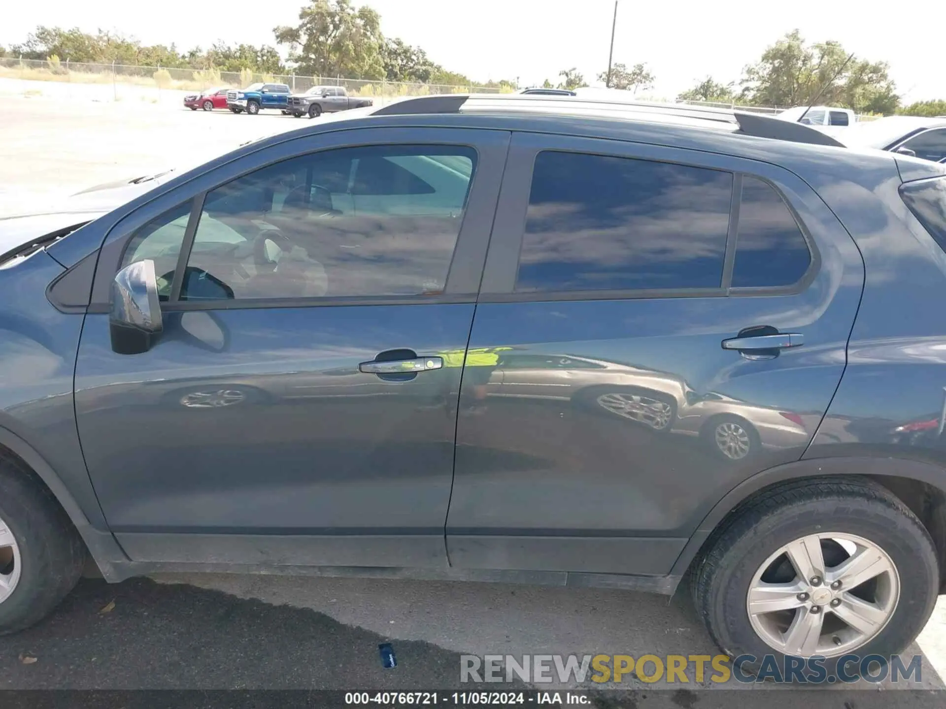 14 Photograph of a damaged car KL7CJLSB4MB317457 CHEVROLET TRAX 2021
