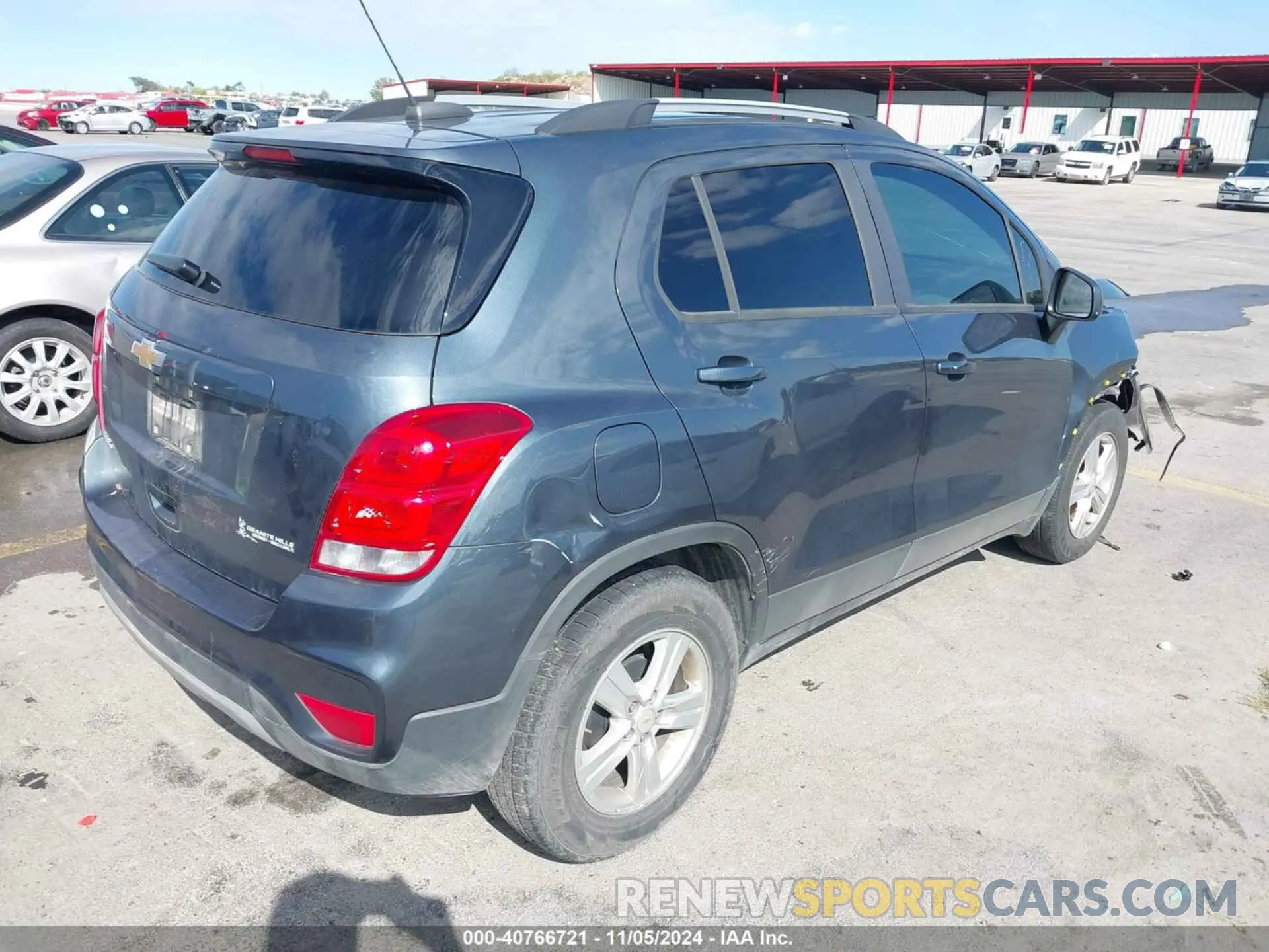 4 Photograph of a damaged car KL7CJLSB4MB317457 CHEVROLET TRAX 2021