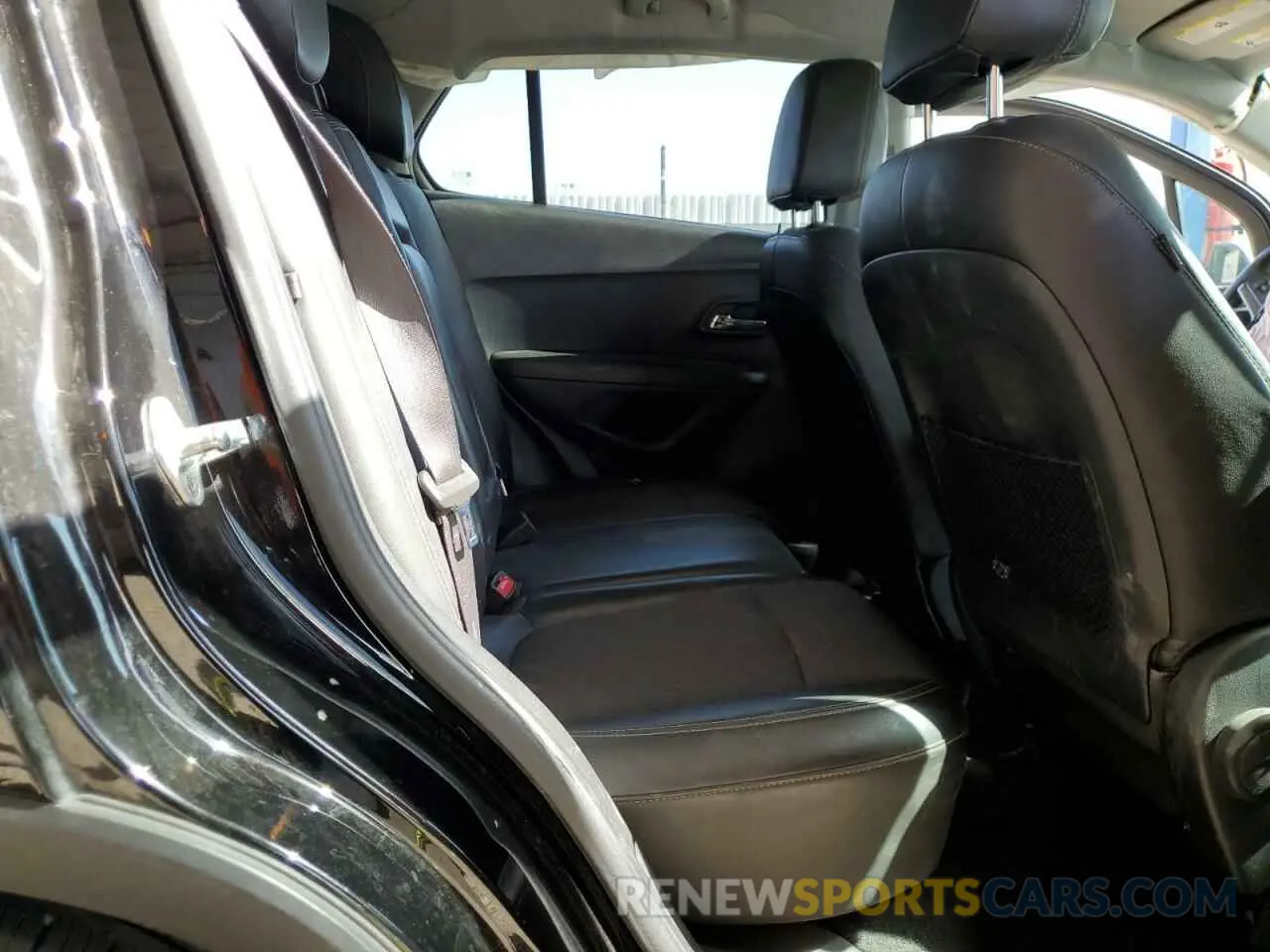 10 Photograph of a damaged car KL7CJLSB4MB337126 CHEVROLET TRAX 2021