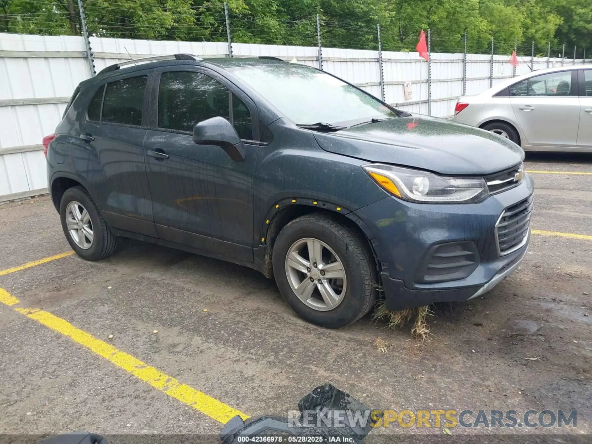 1 Photograph of a damaged car KL7CJLSB5MB311845 CHEVROLET TRAX 2021