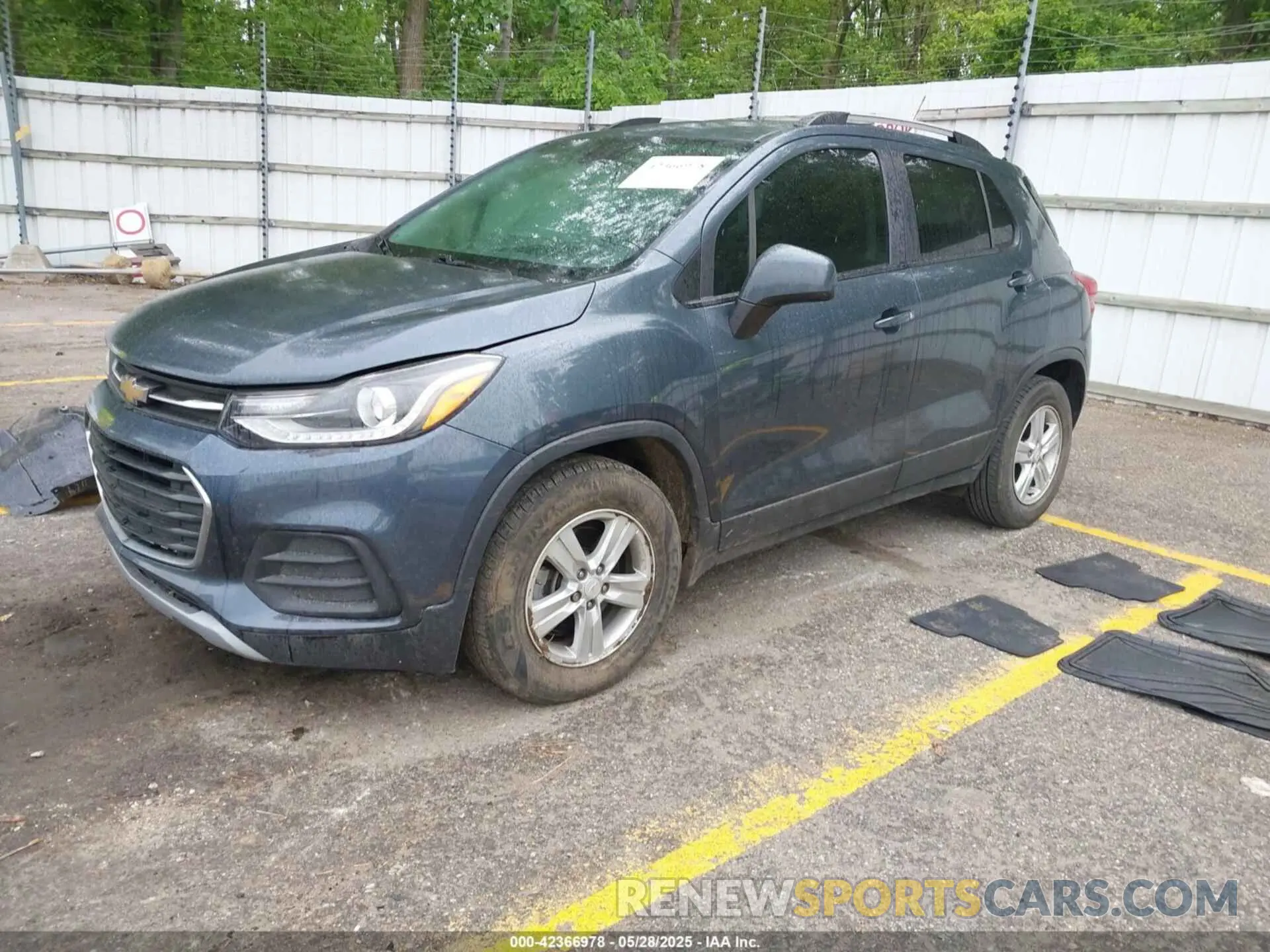 2 Photograph of a damaged car KL7CJLSB5MB311845 CHEVROLET TRAX 2021