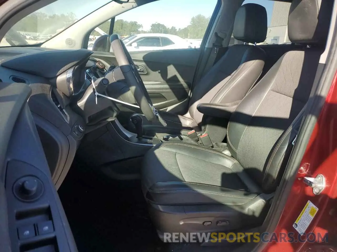 7 Photograph of a damaged car KL7CJLSB5MB317595 CHEVROLET TRAX 2021