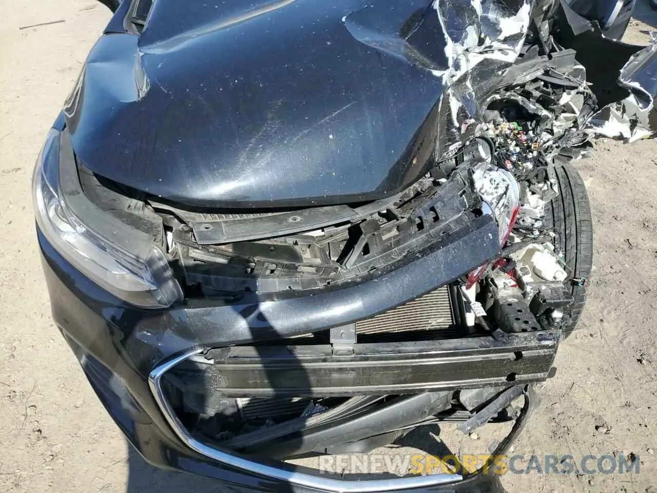 13 Photograph of a damaged car KL7CJLSB5MB318164 CHEVROLET TRAX 2021