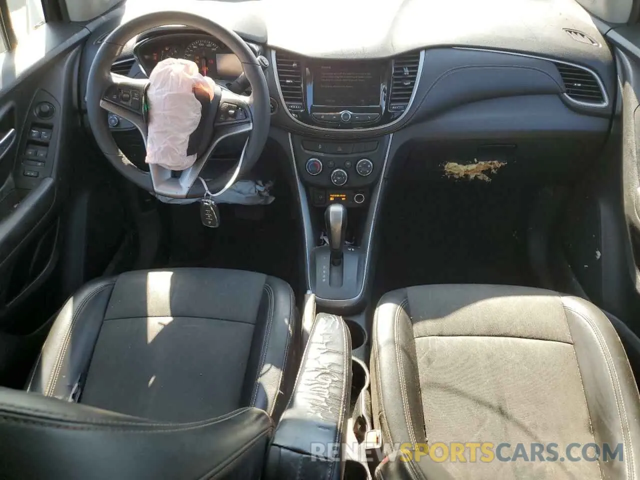 8 Photograph of a damaged car KL7CJLSB5MB318164 CHEVROLET TRAX 2021