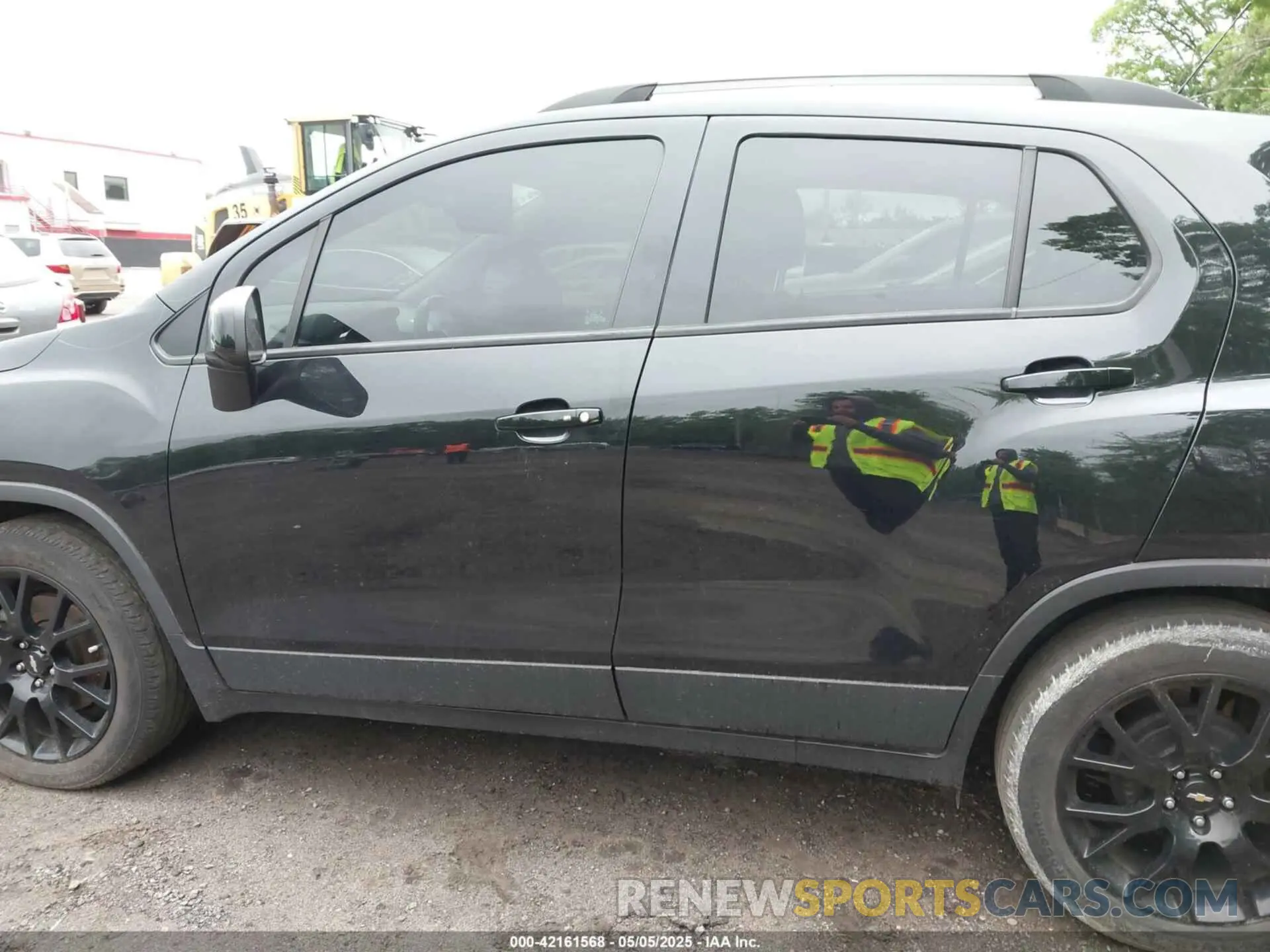 14 Photograph of a damaged car KL7CJLSB5MB322117 CHEVROLET TRAX 2021