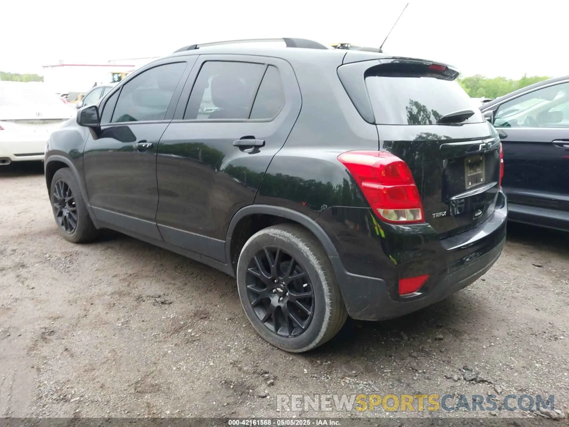 3 Photograph of a damaged car KL7CJLSB5MB322117 CHEVROLET TRAX 2021