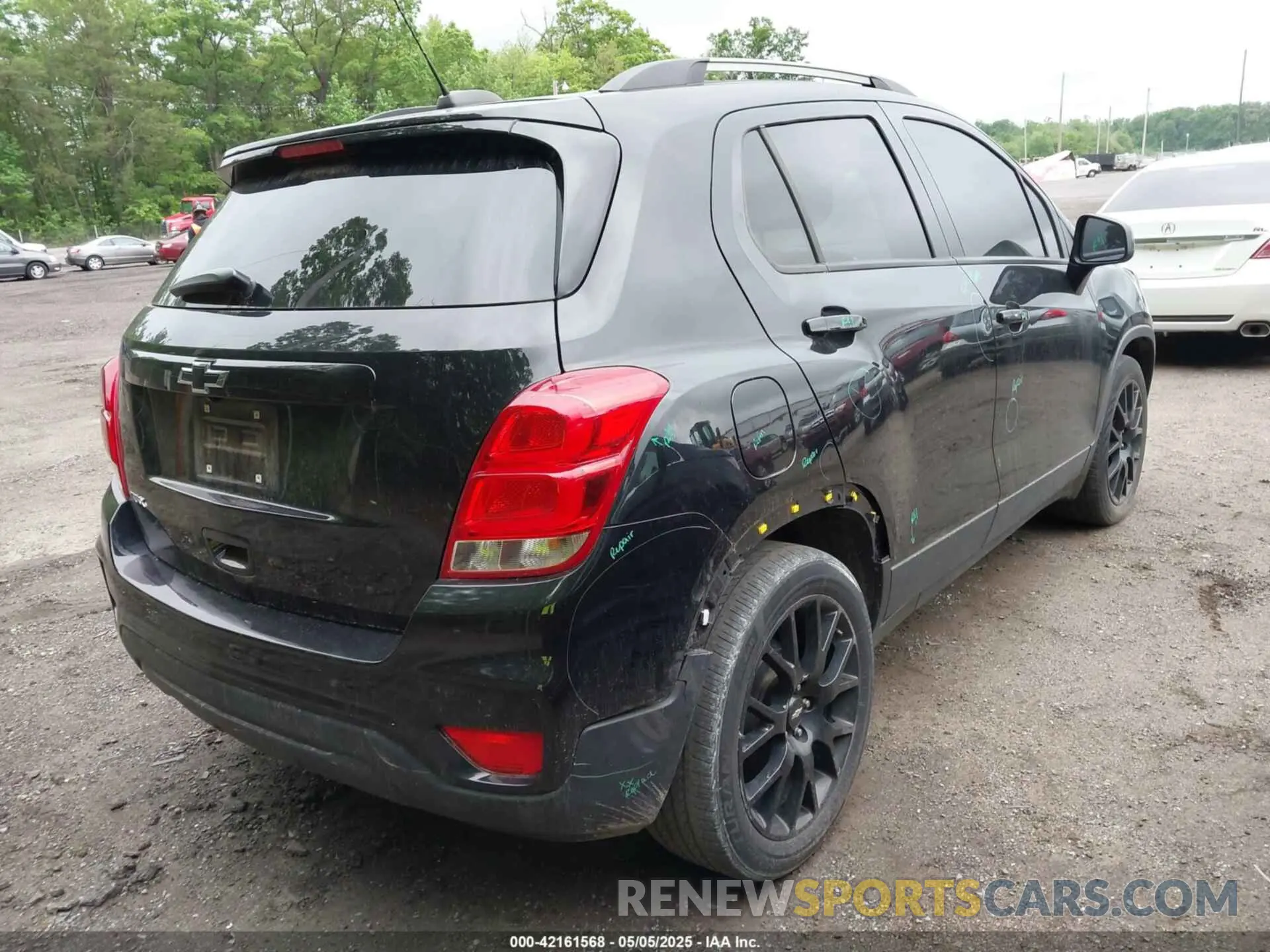 4 Photograph of a damaged car KL7CJLSB5MB322117 CHEVROLET TRAX 2021