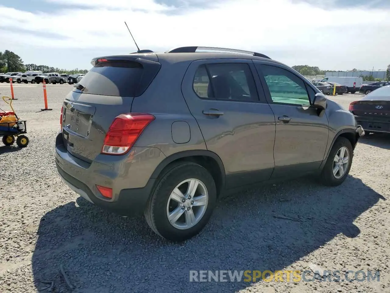 3 Photograph of a damaged car KL7CJLSB6MB310915 CHEVROLET TRAX 2021
